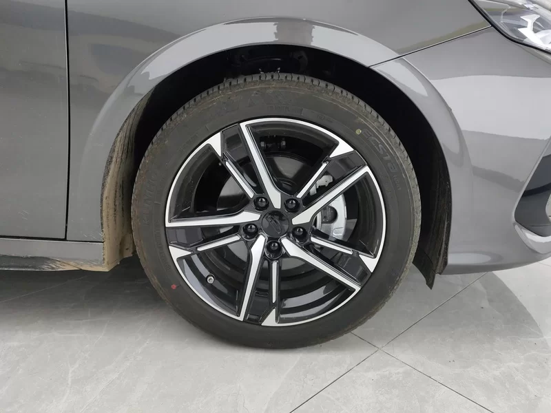 GEELY Binray 2025 #6 GEELY Binray 2025 imagen de coche #6