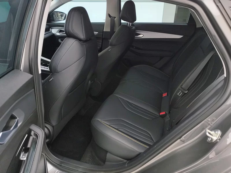 GEELY Binray 2025 #19 GEELY Binray 2025 imagen de coche #19