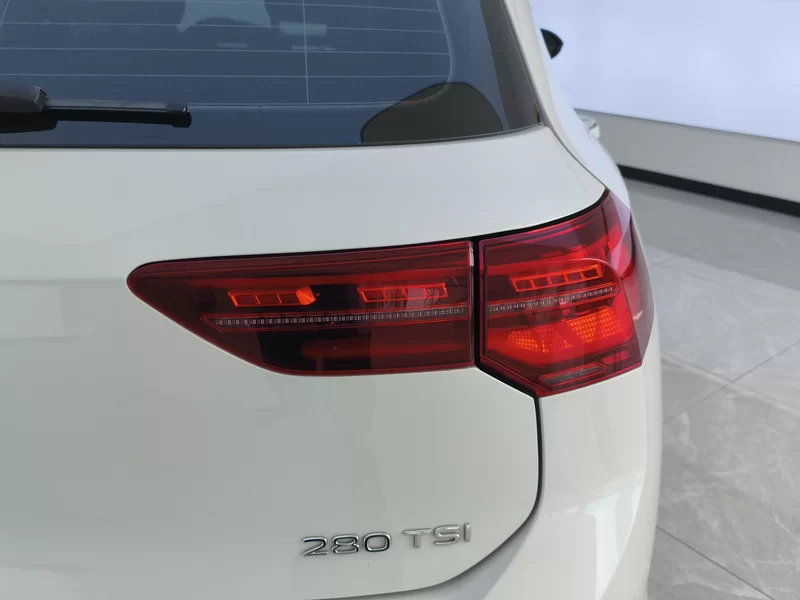 Volkswagen Golf 2024 #5 Volkswagen Golf 2024 صورة سيارة #5