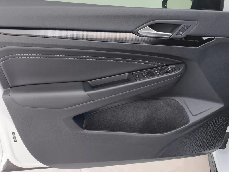 Volkswagen Golf 2024 #10 Volkswagen Golf 2024 صورة سيارة #10