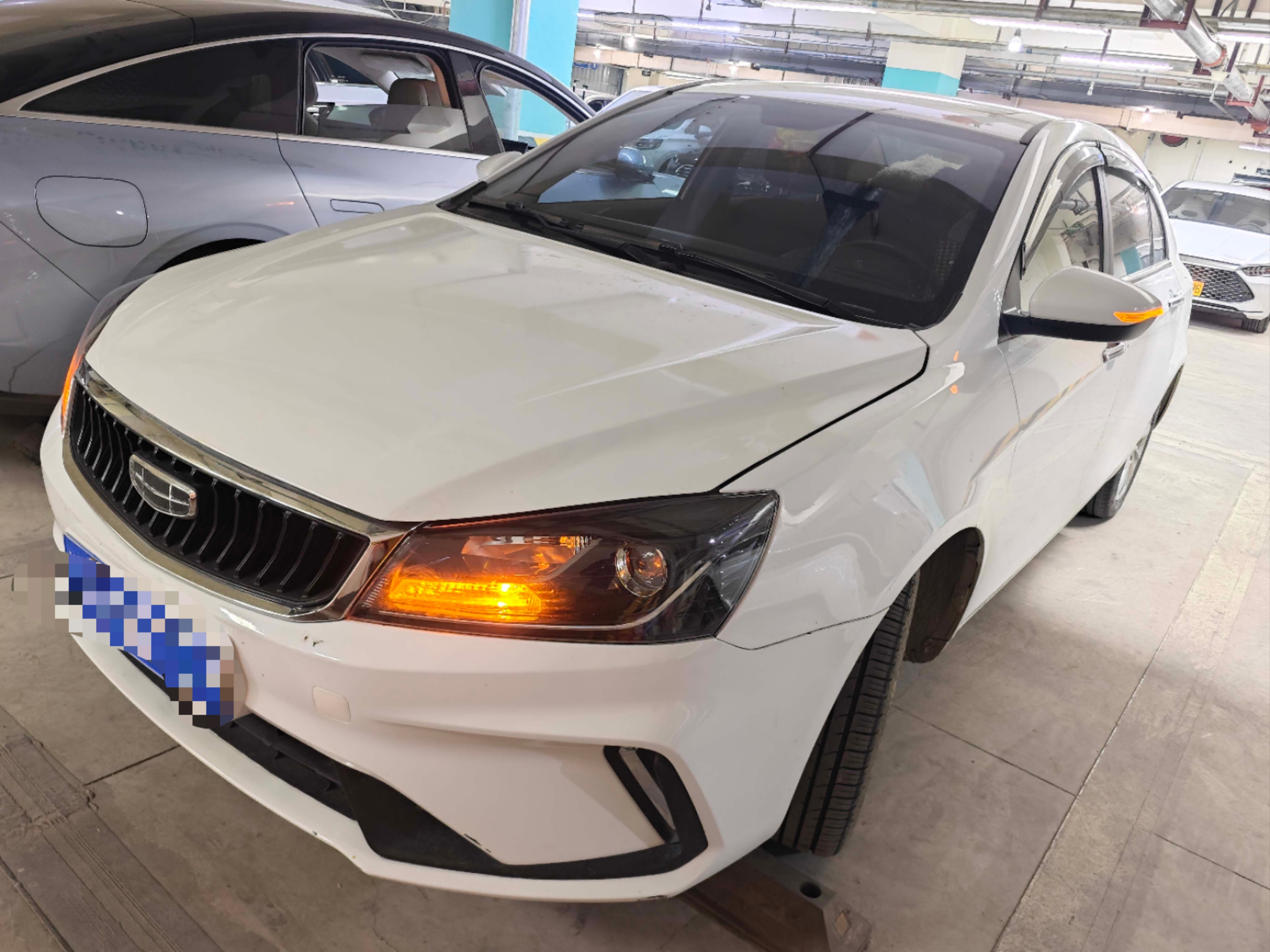GEELY Emgrand 2022 car image #2