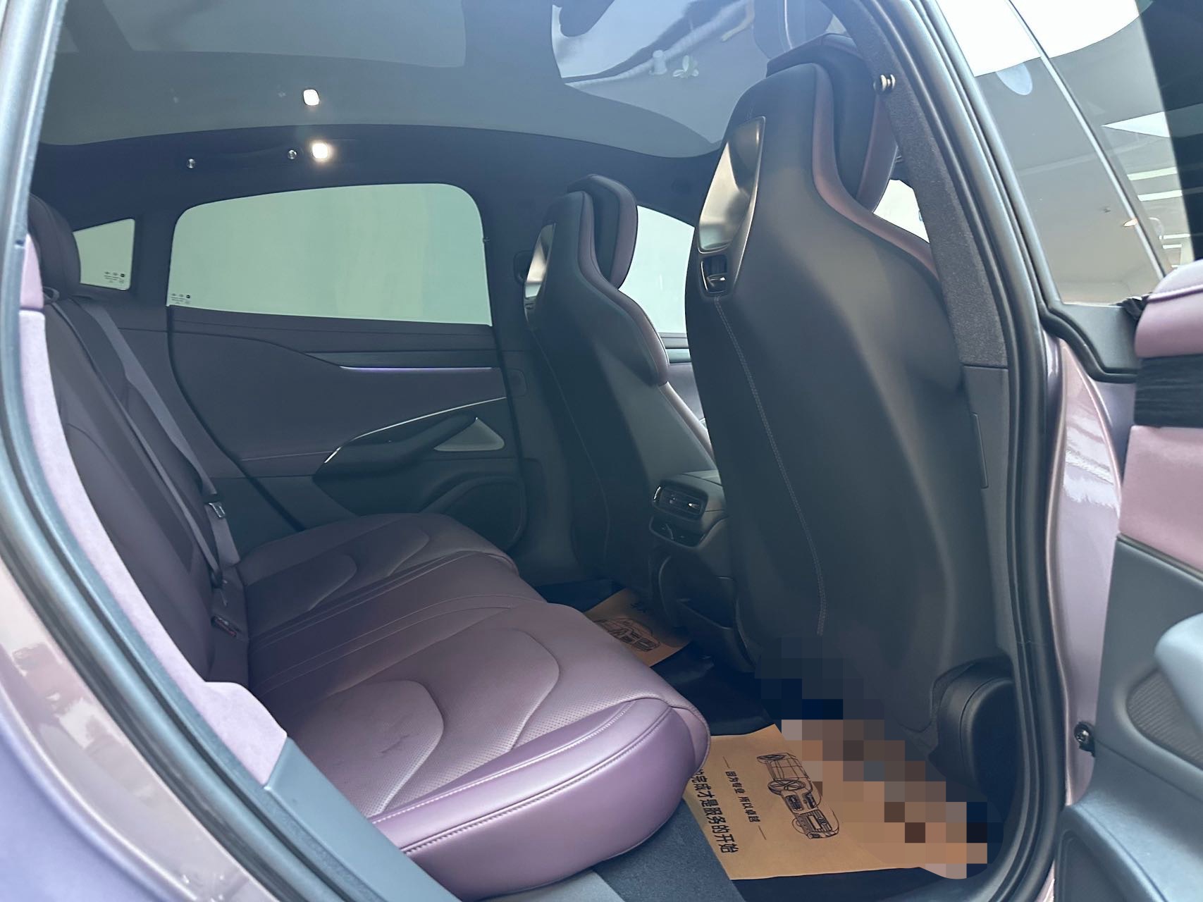 MI SU7 2025 immagine di auto #7