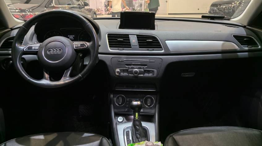 Audi Q3 2017 immagine di auto #8