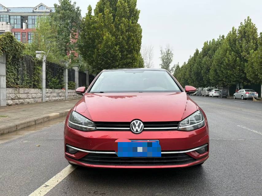 Volkswagen Golf 2018 car image #4