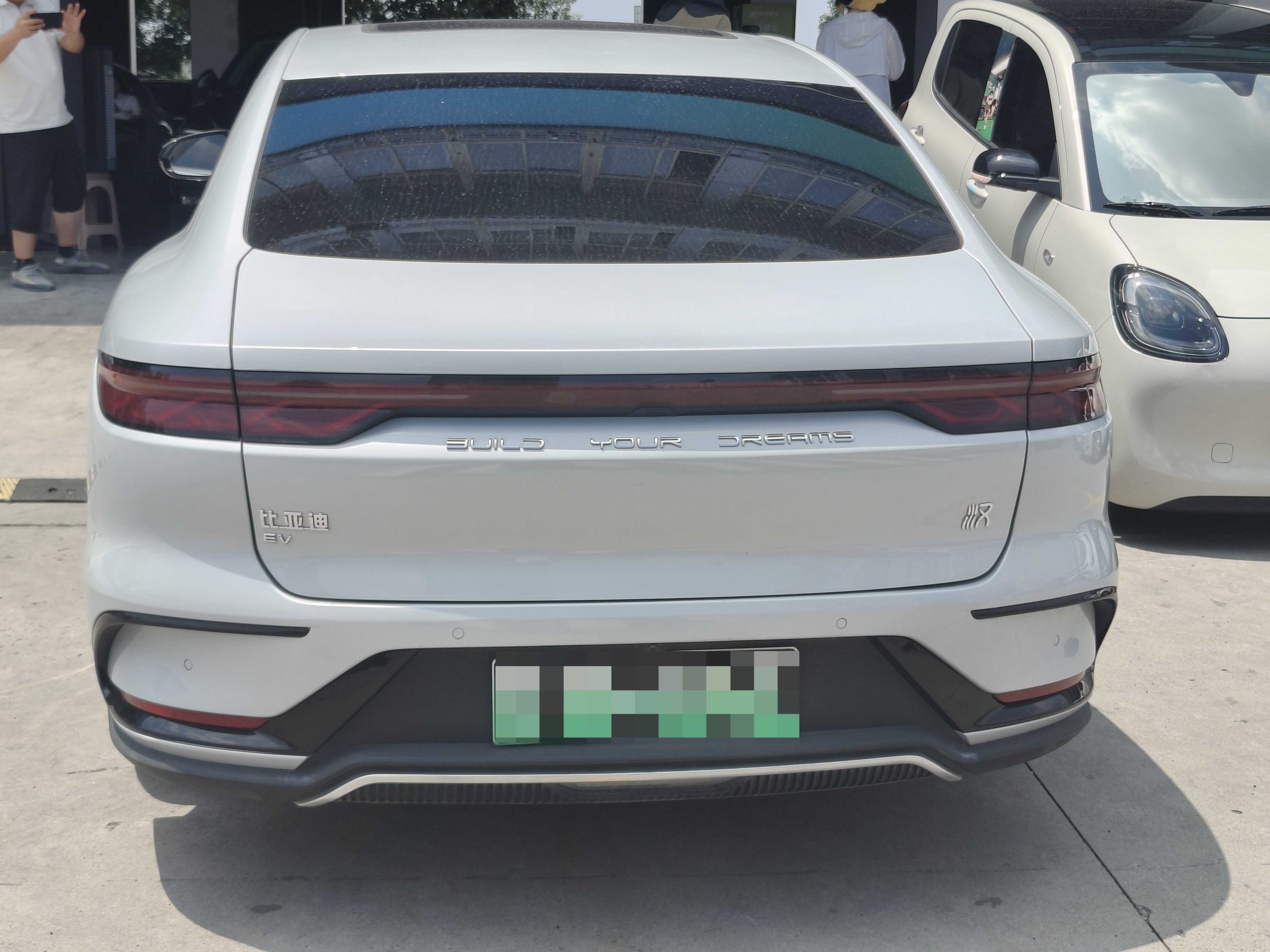 BYD Han 2024 car image #12