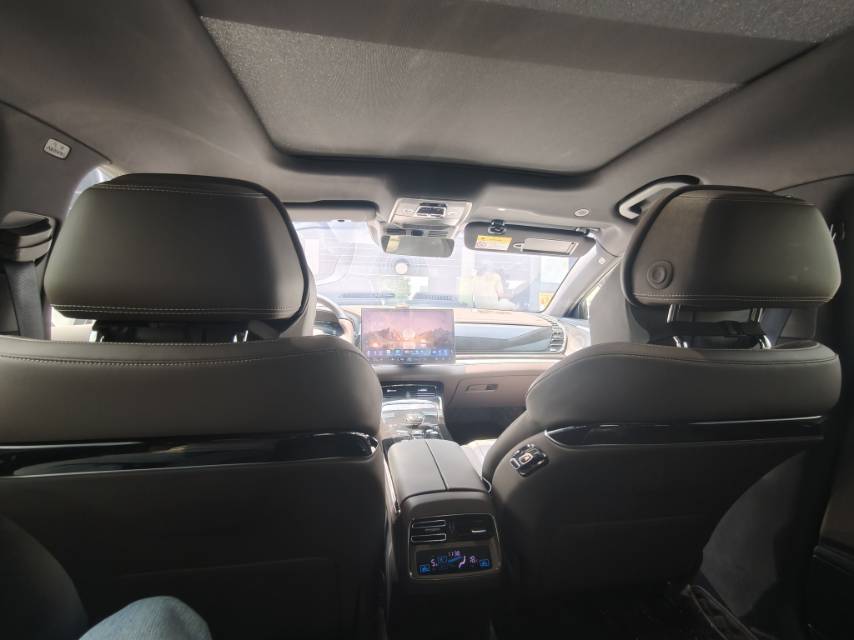 BYD Han 2024 car image #9