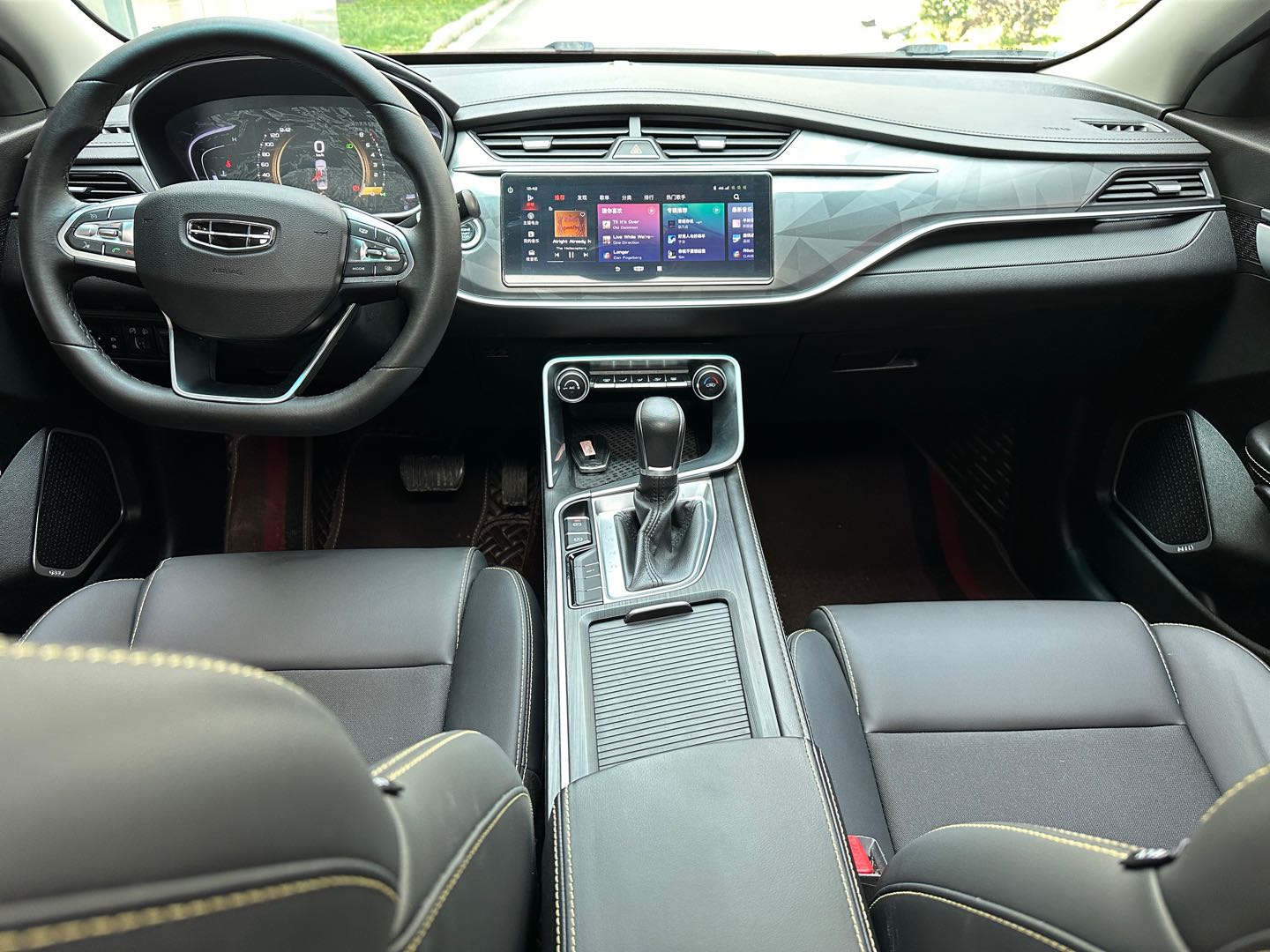 GEELY Binray 2021 car image #7
