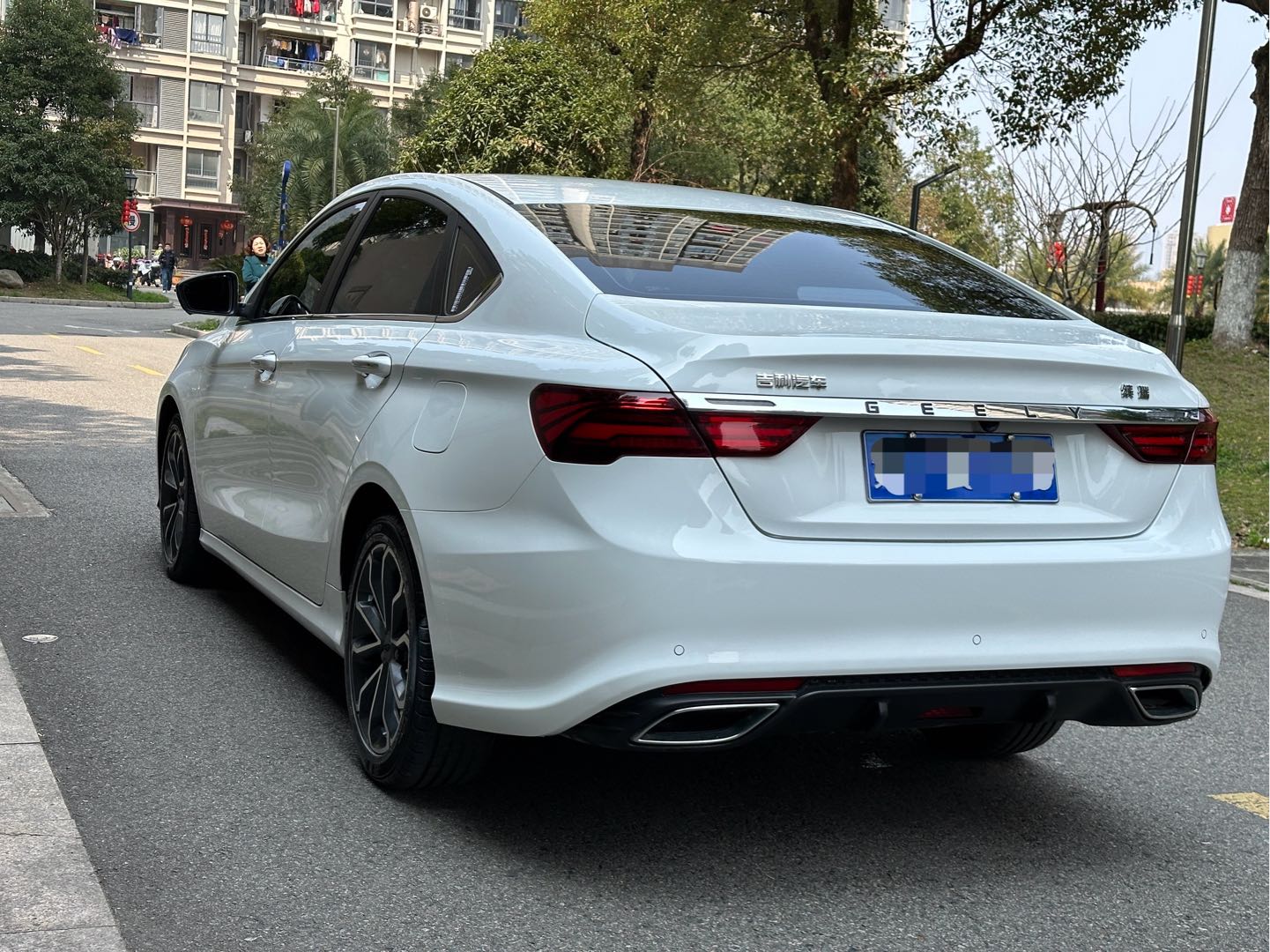 GEELY Binray 2021 car image #11