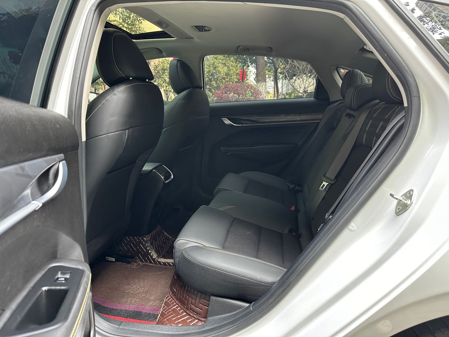 GEELY Binray 2021 car image #8