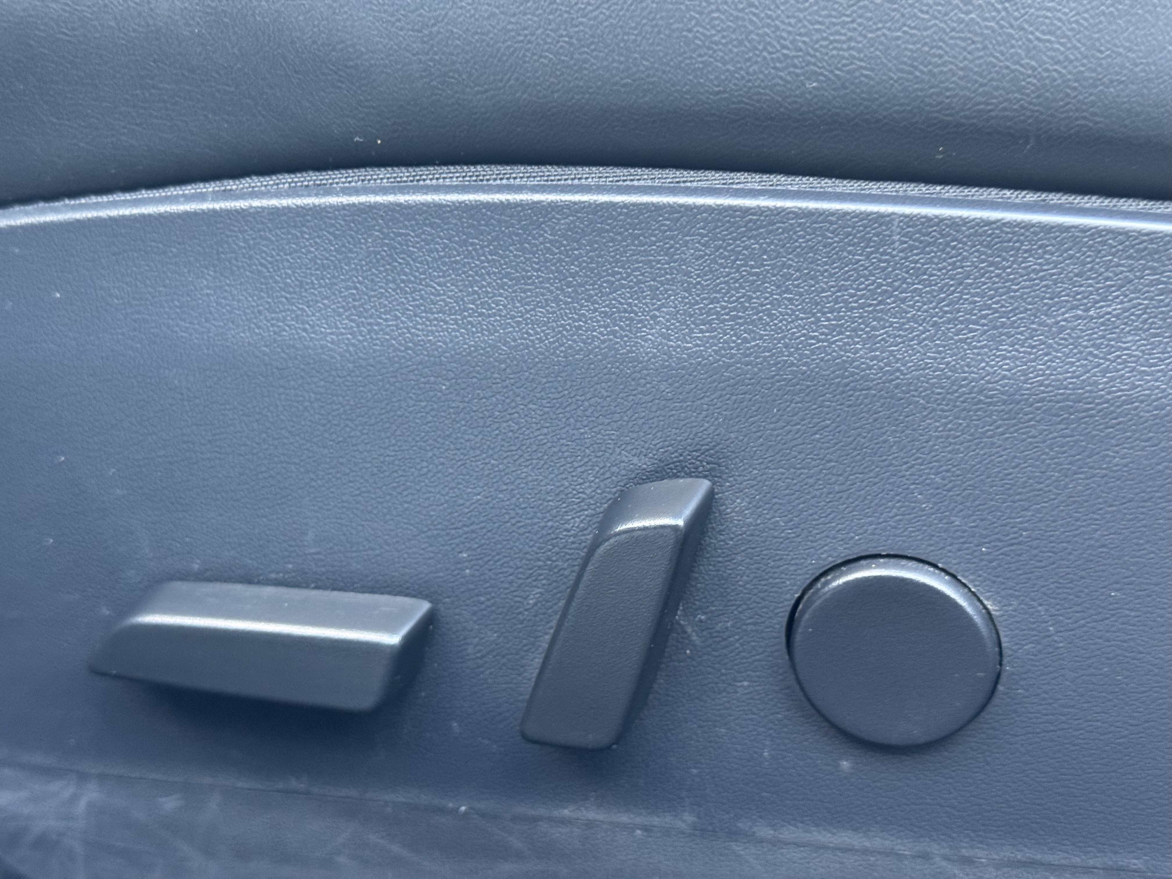 Tesla Model 3 2020 car image #6