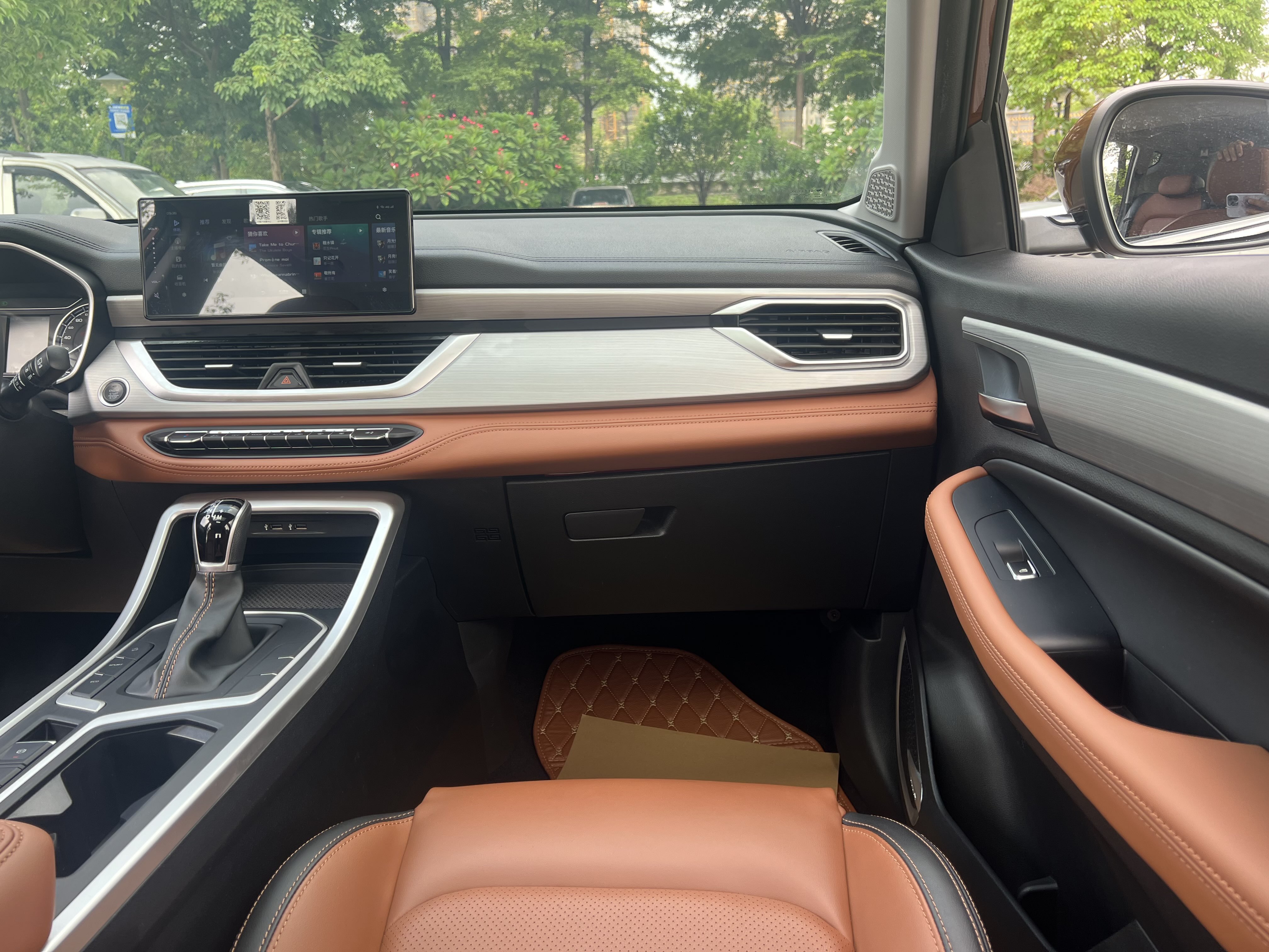 GEELY Vision X6 2021 car image #11