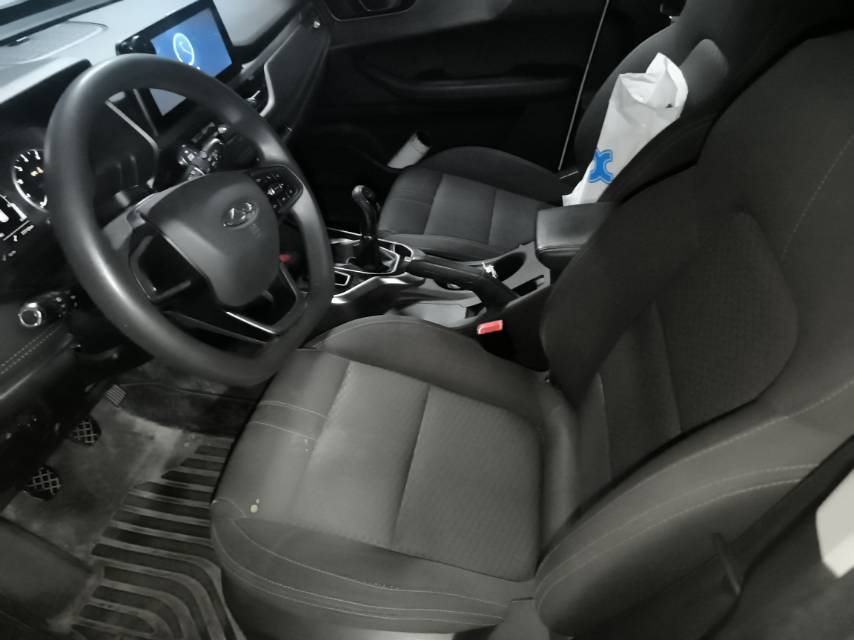 2021 car image #8