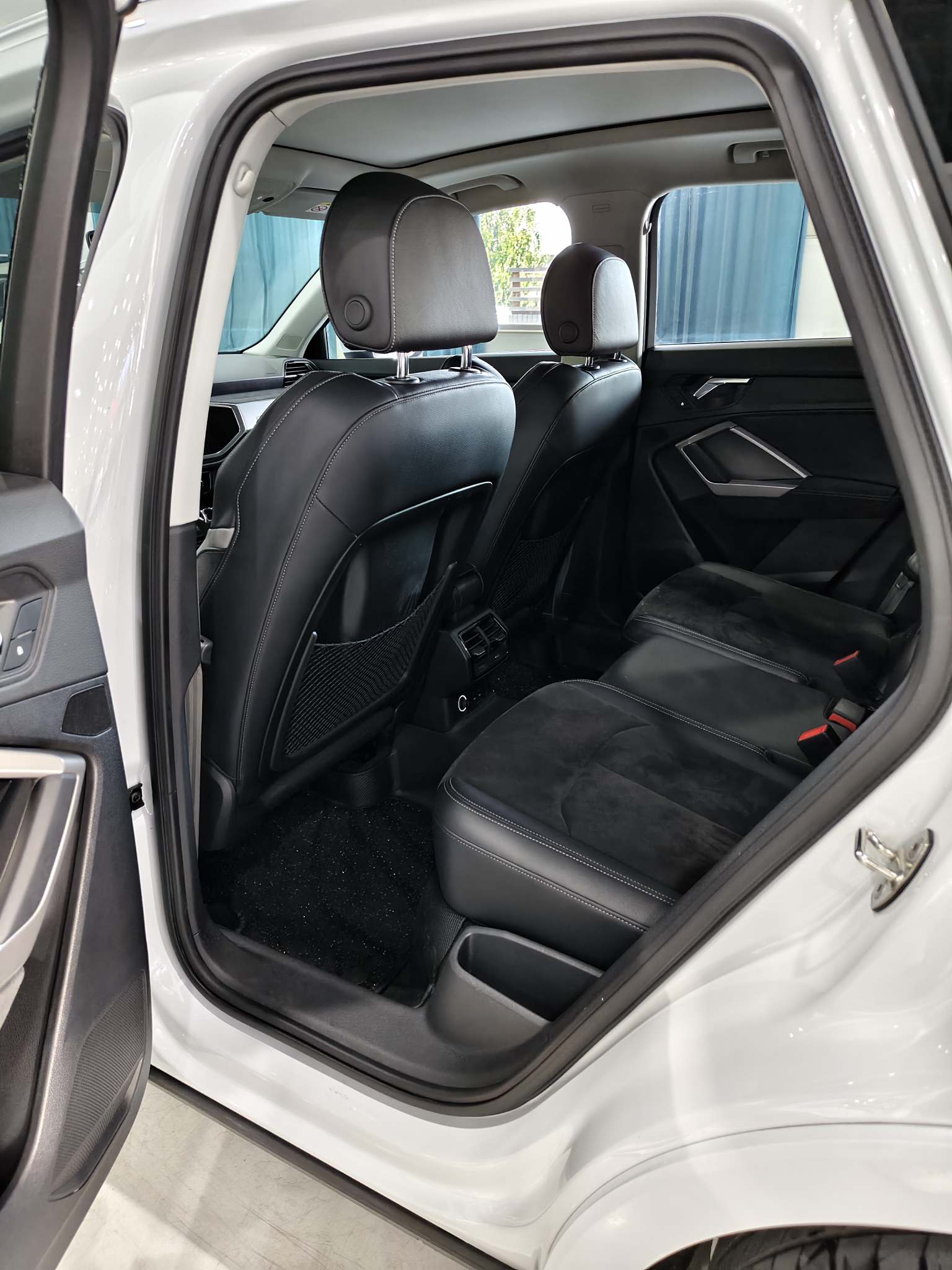 Audi Q3 2019 #9 Audi Q3 2019 car image #9