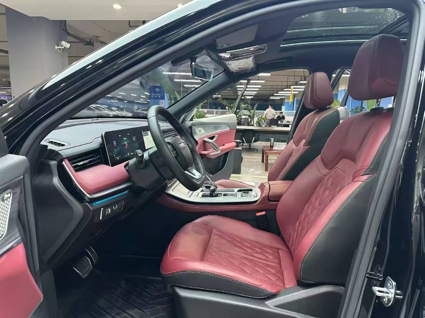 Jetour X70 PLUS 2023 car image #6