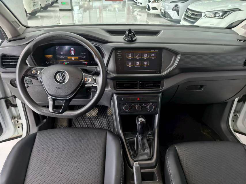 Volkswagen T-Cross 2023 #7 Volkswagen T-Cross 2023 car image #7