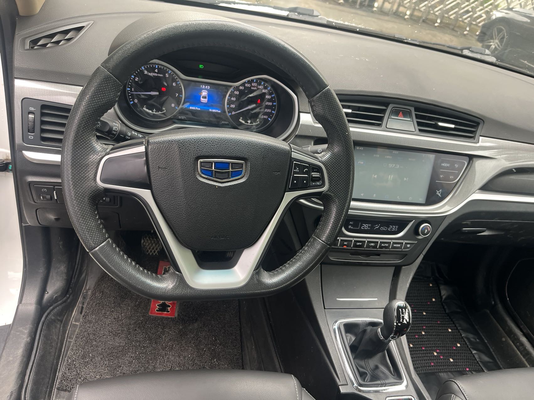 GEELY Emgrand 2017 #10 GEELY Emgrand 2017 car image #10