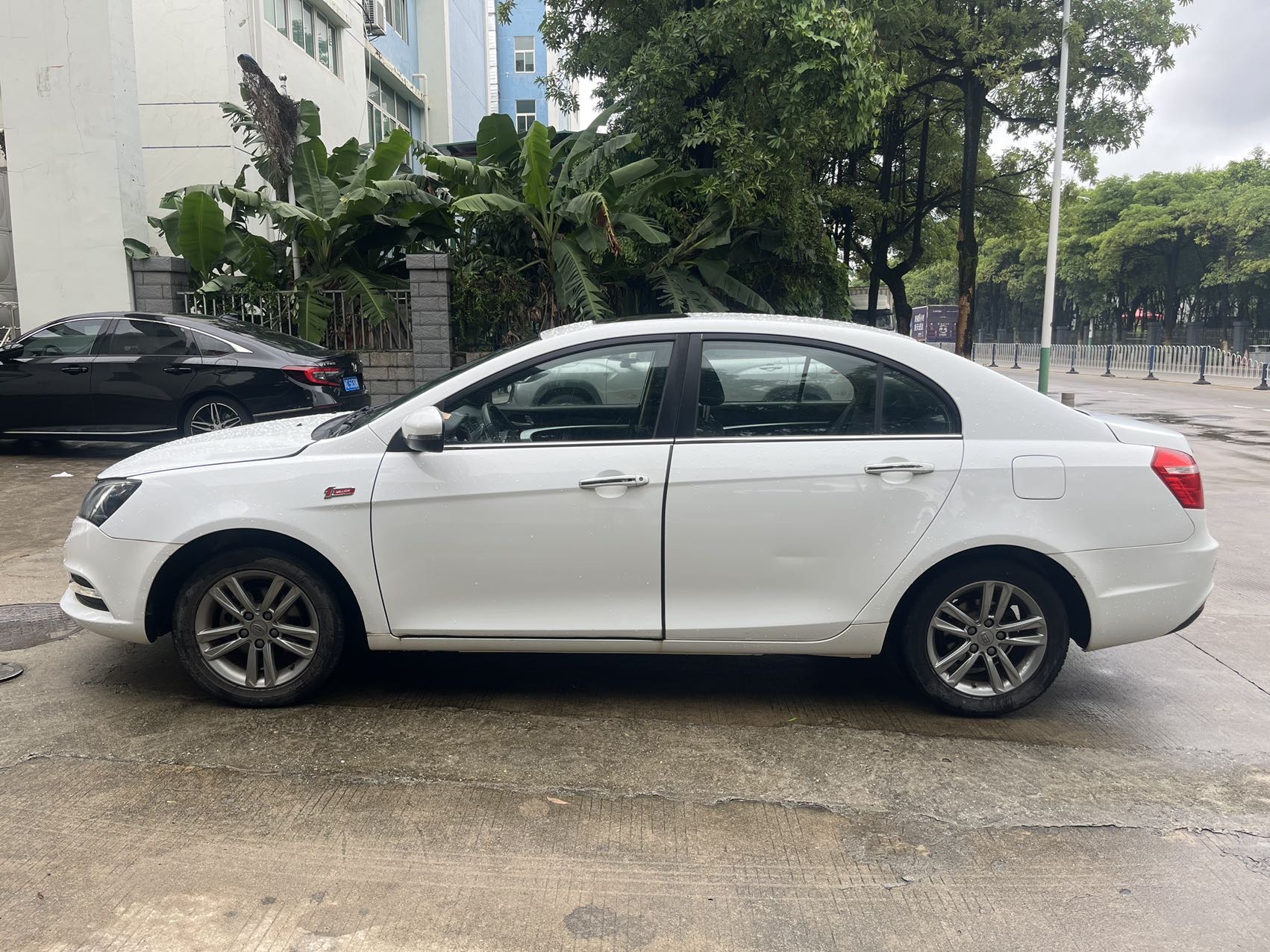 GEELY Emgrand 2017 #5 GEELY Emgrand 2017 car image #5