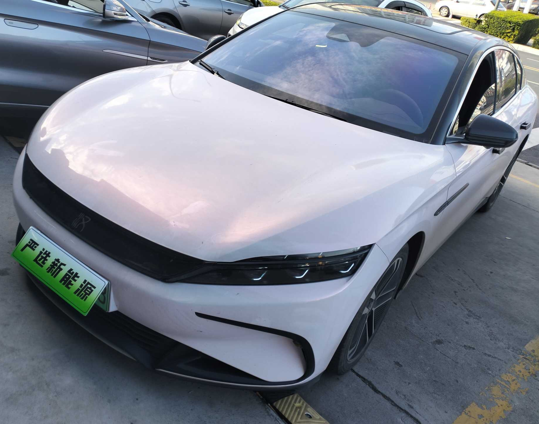 BYD Han 2023 #2 BYD Han 2023 car image #2