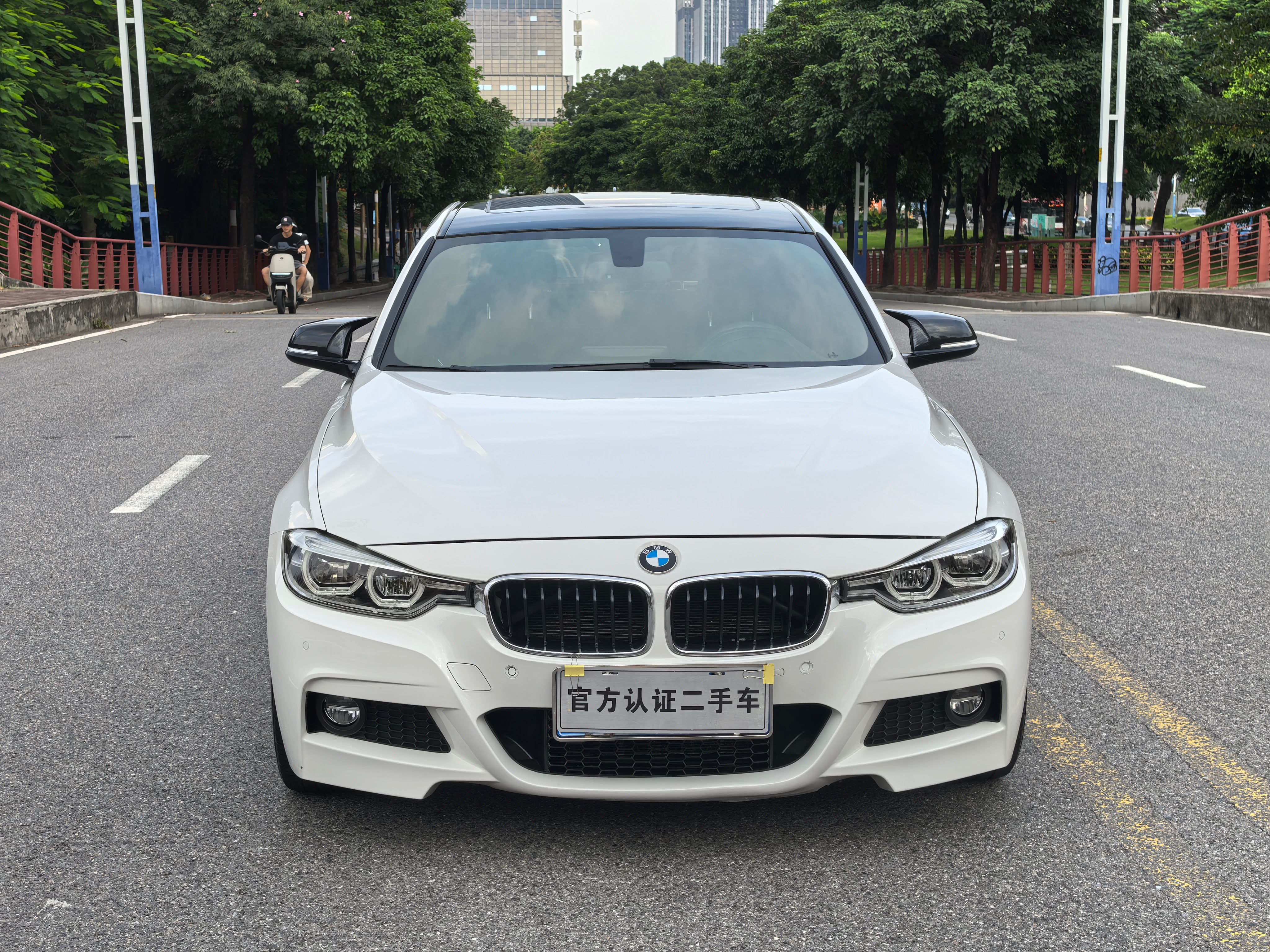 BMW 3 Series 2018 car image #4