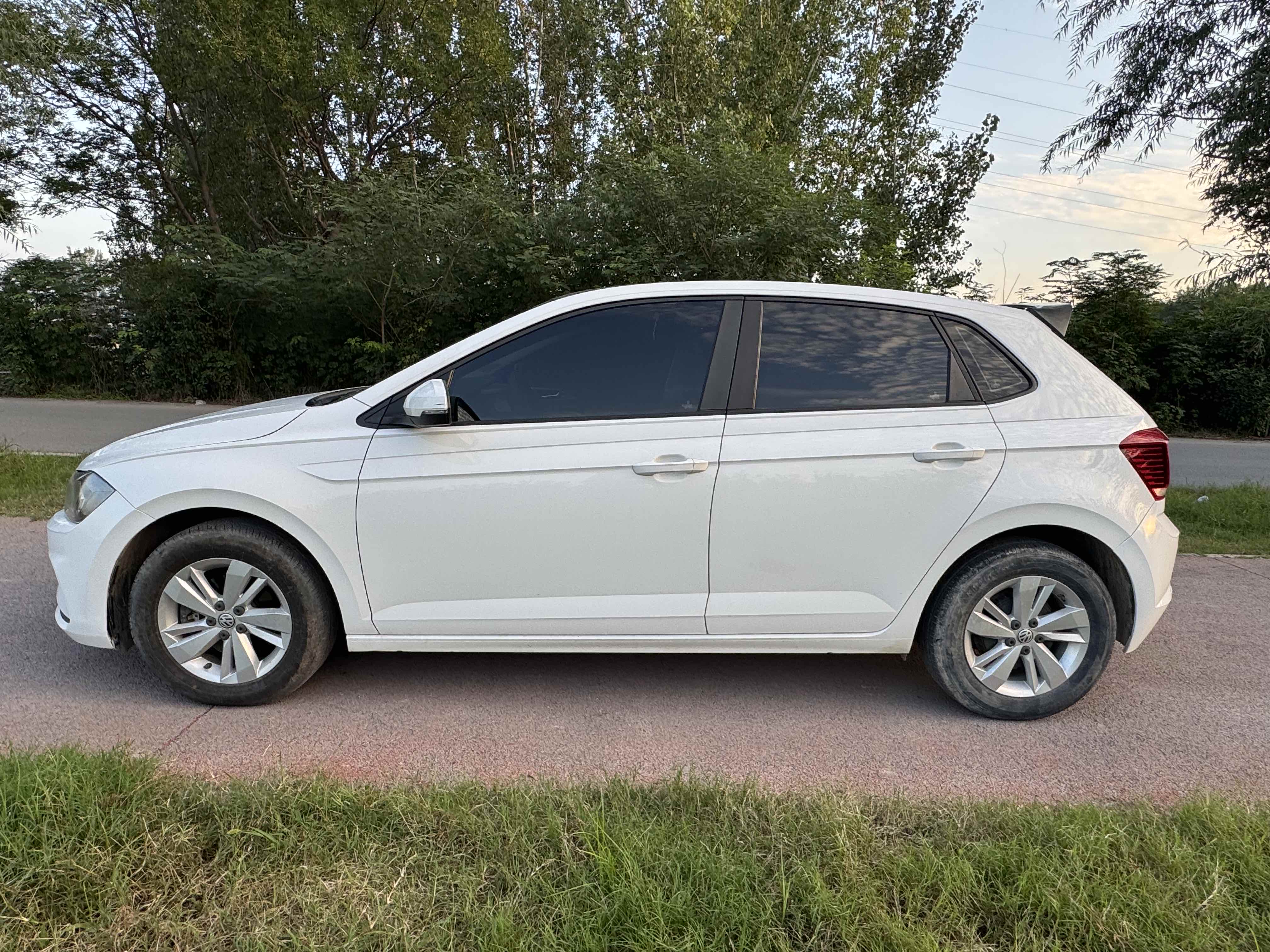 Volkswagen Polo 2020 car image #5