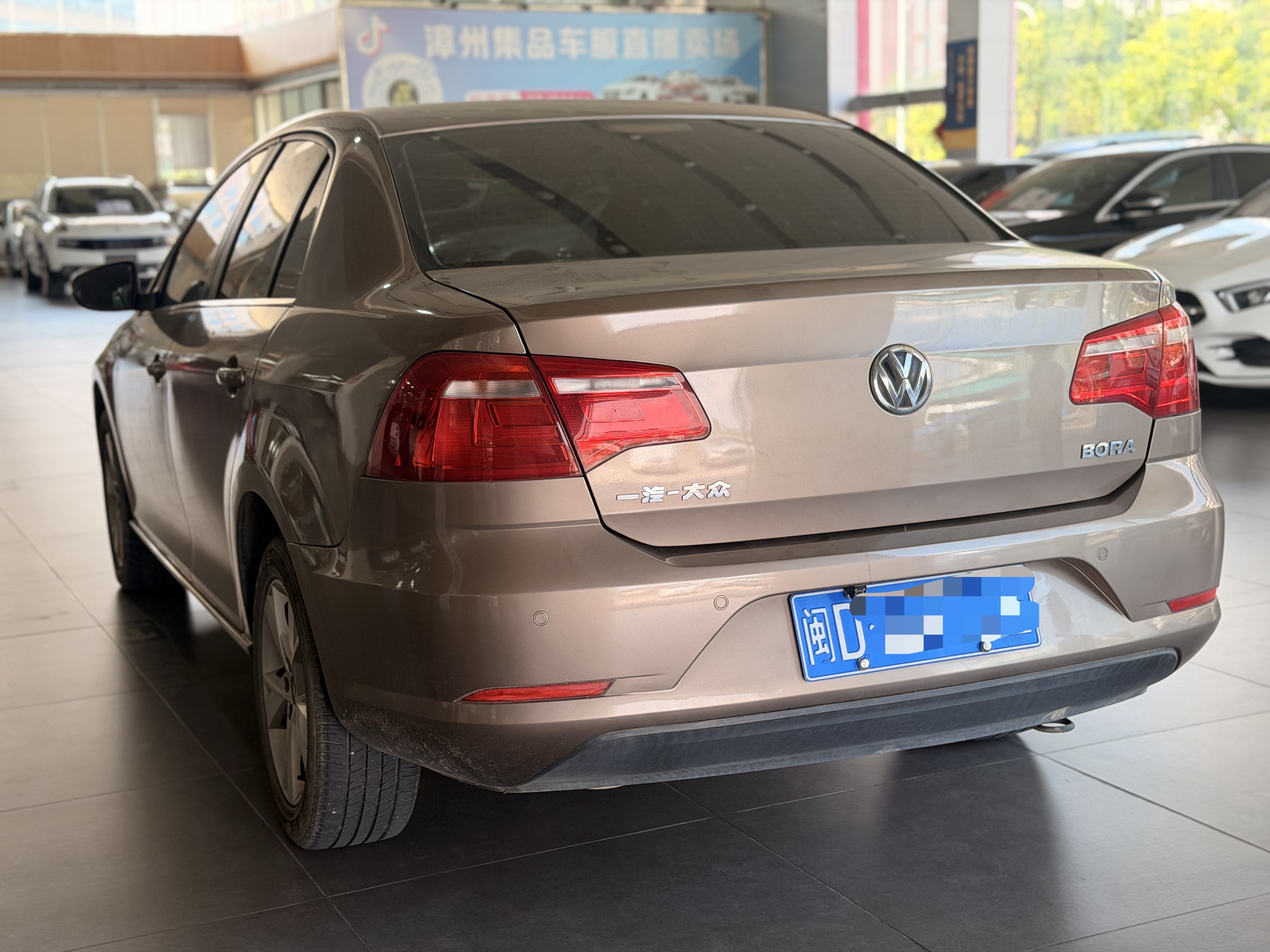 Volkswagen Bora 2015 #11 Volkswagen Bora 2015 car image #11