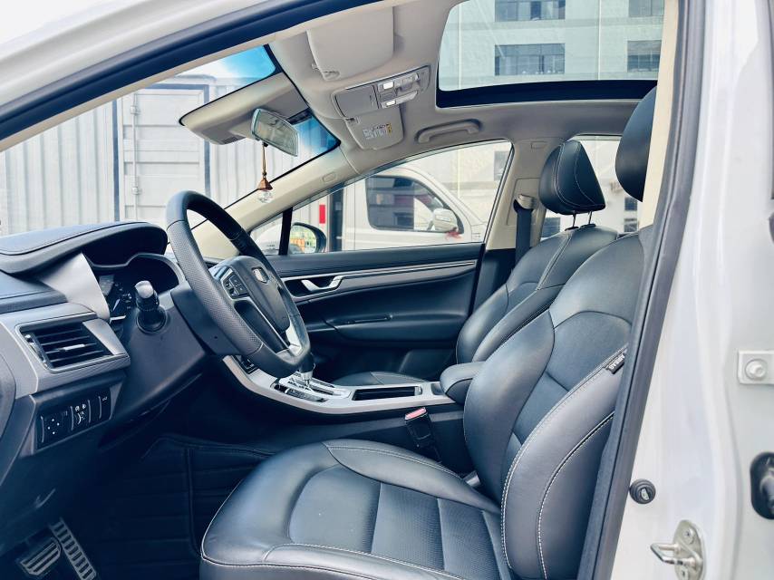 GEELY Emgrand GS 2019 صورة سيارة #6