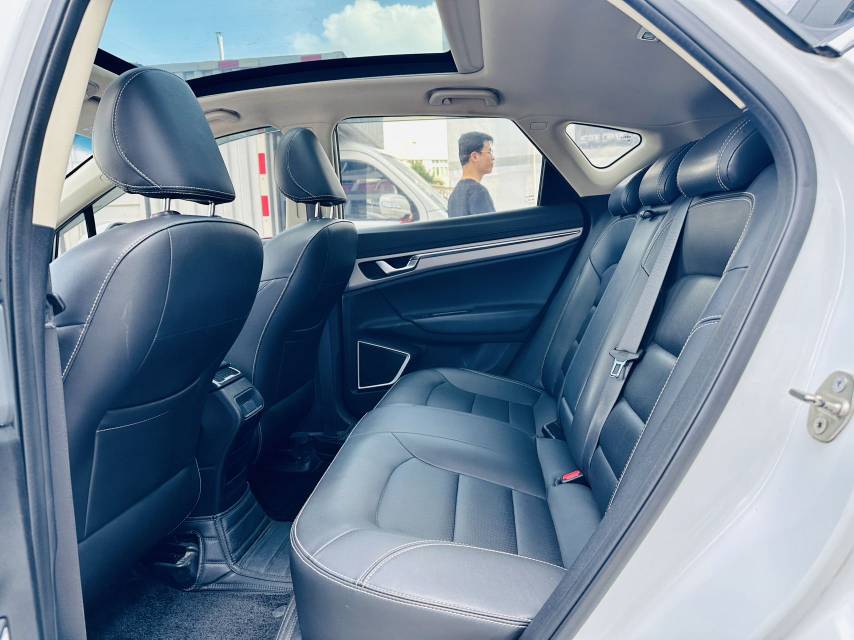 GEELY Emgrand GS 2019 صورة سيارة #8