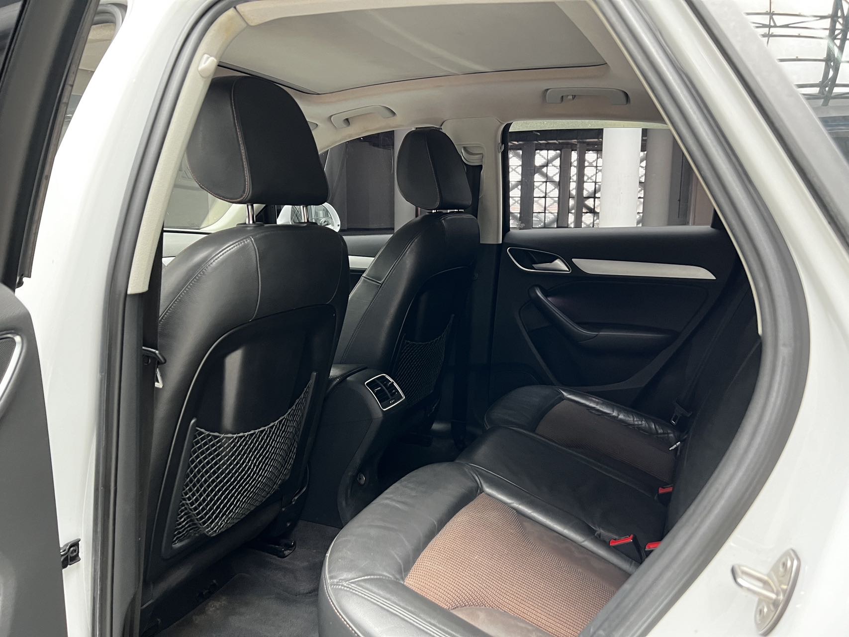 Audi Q3 2019 car image #8