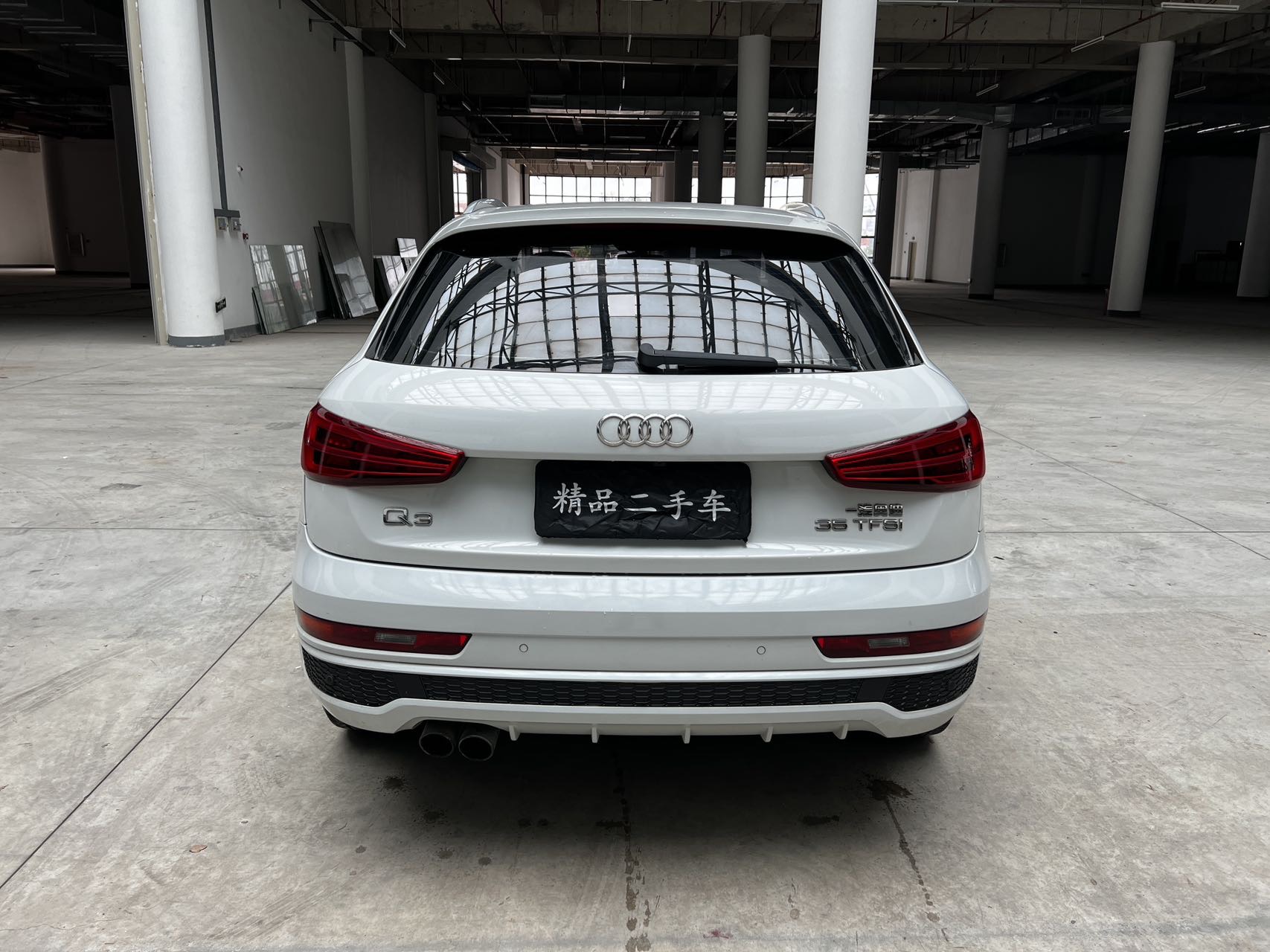 Audi Q3 2019 car image #10