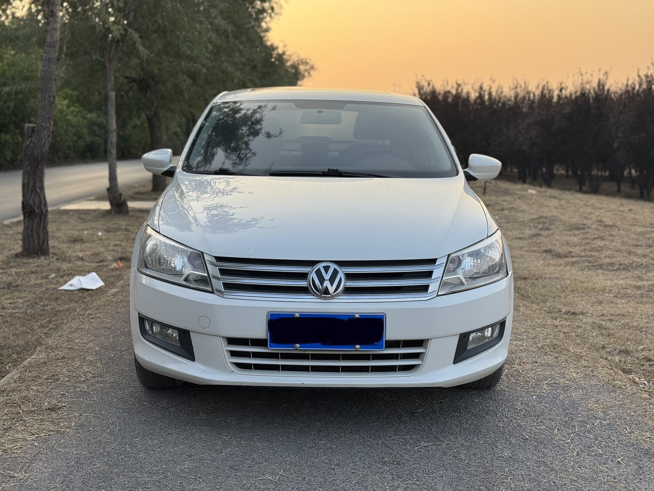 Volkswagen Santana 2015 car image #4