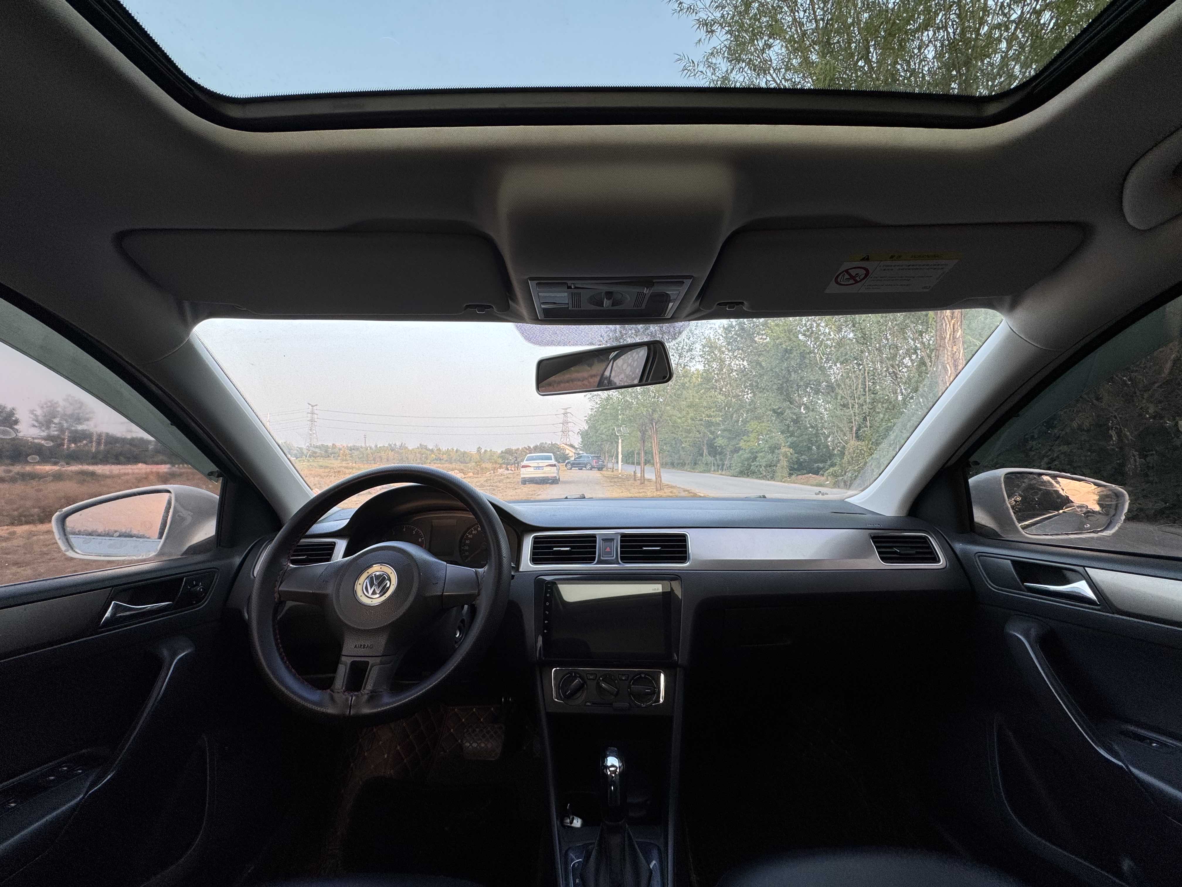 Volkswagen Santana 2015 car image #10