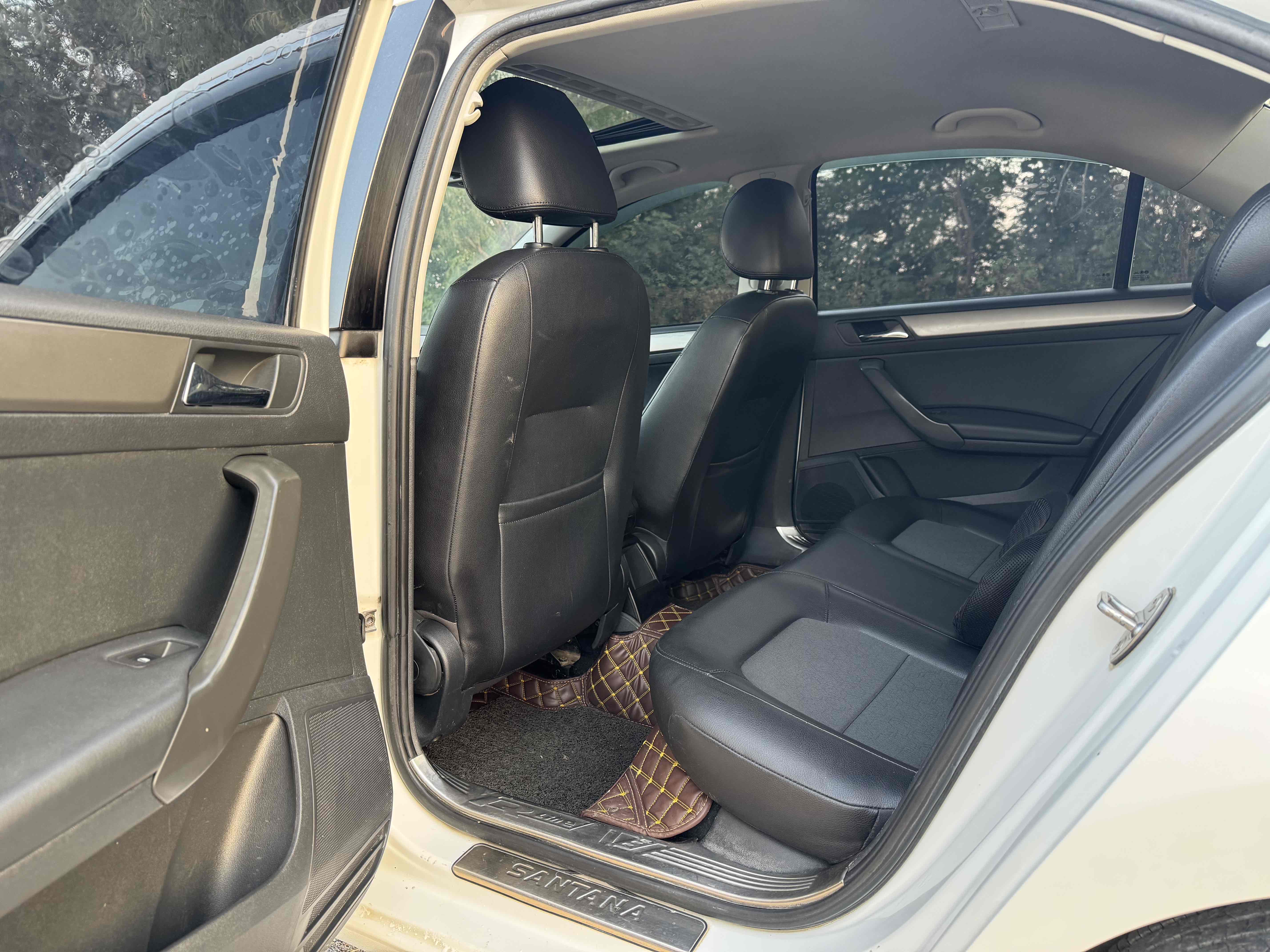 Volkswagen Santana 2015 car image #9
