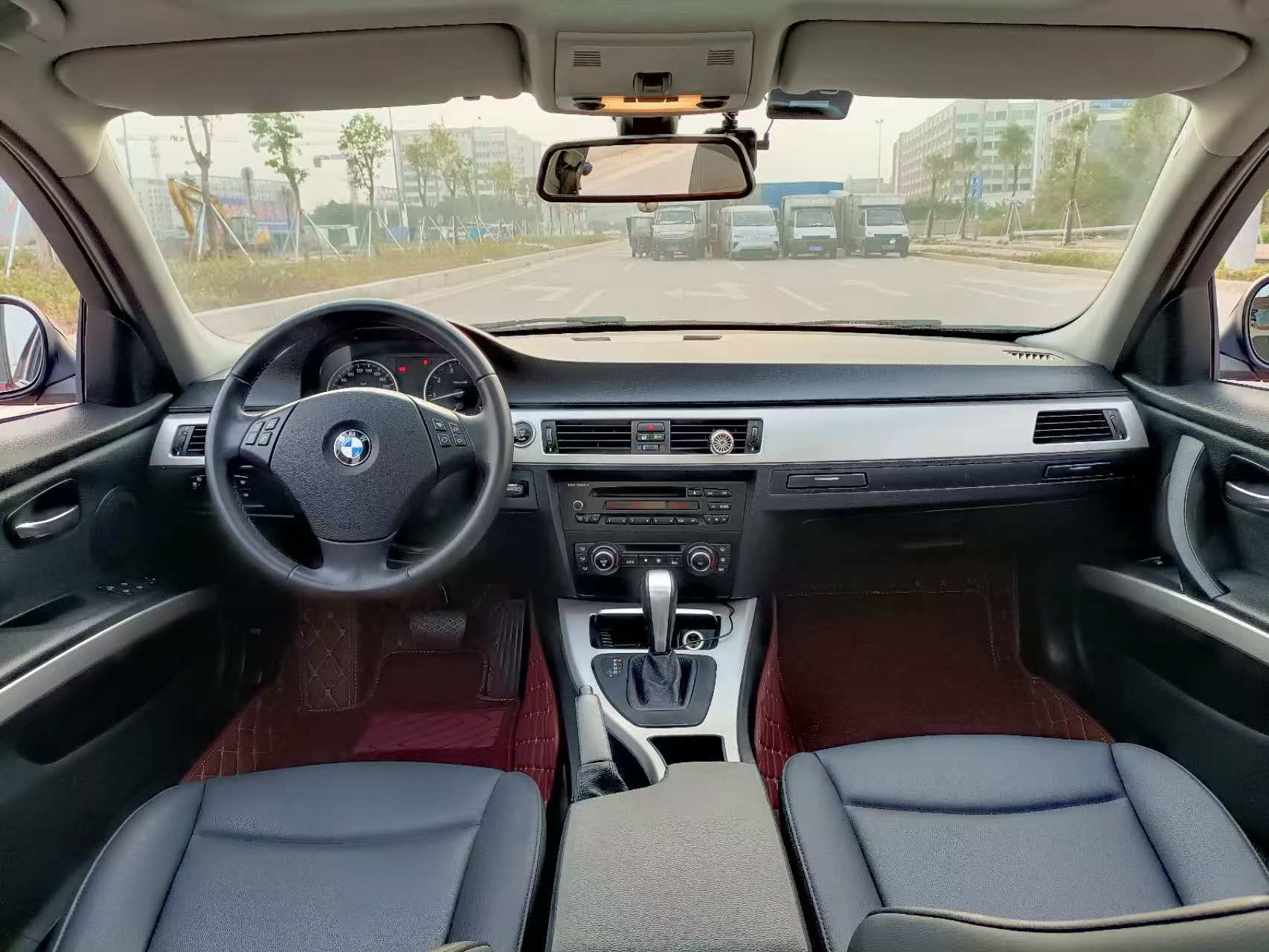 BMW 3 Series (Imported) 2011 car image #9