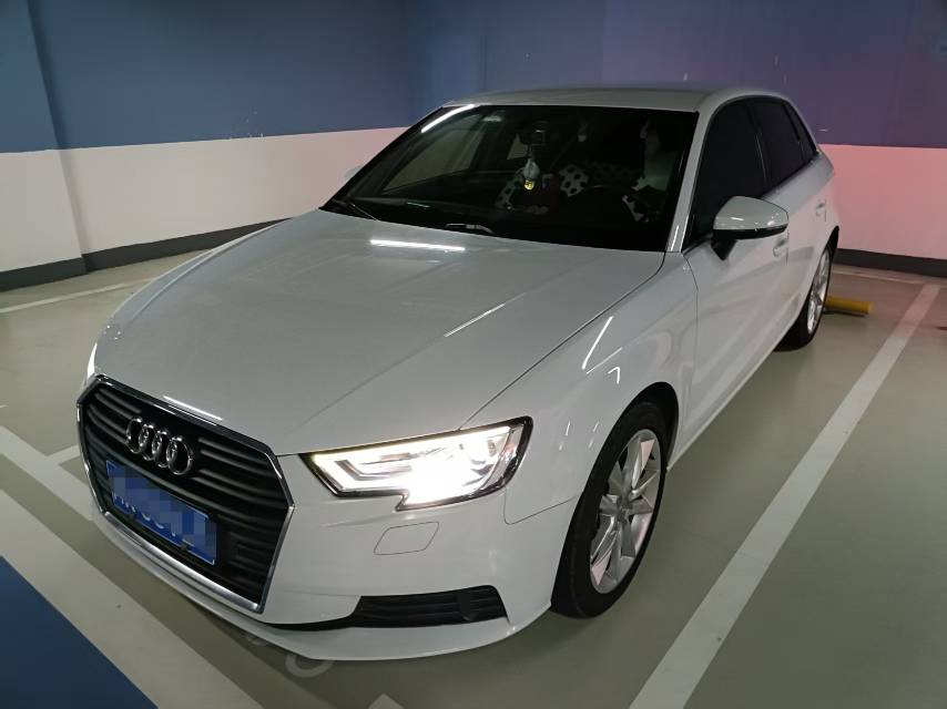 Audi A3 2018 car image #2
