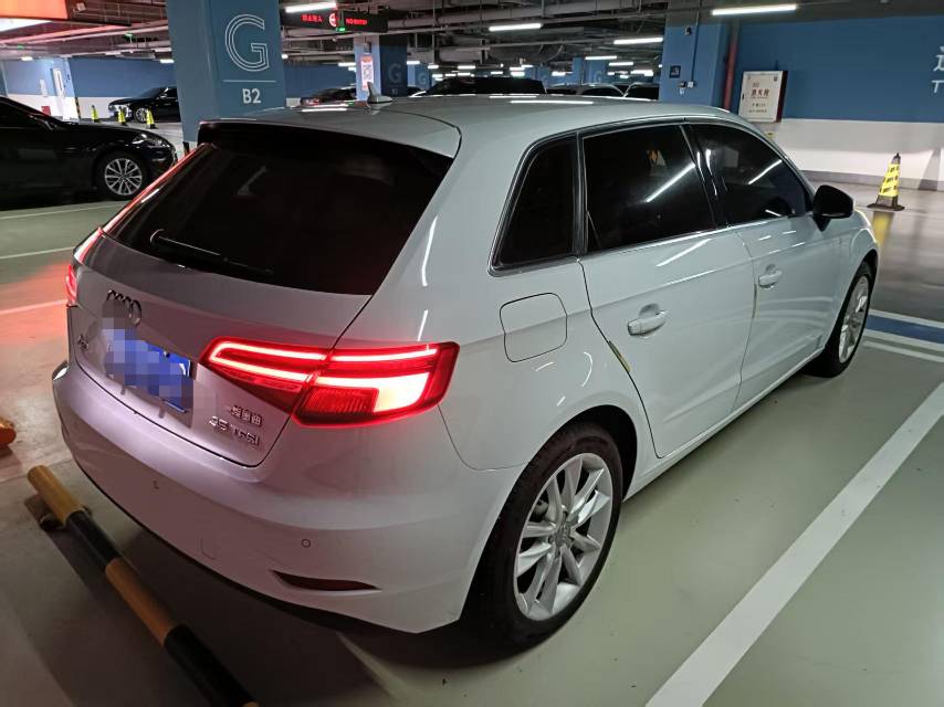 Audi A3 2018 car image #8