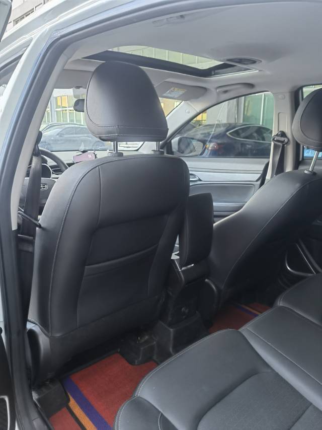 GEELY Emgrand 2021 car image #4