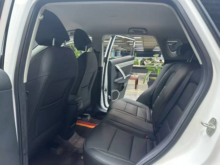 GEELY Coolray 2024 car image #4