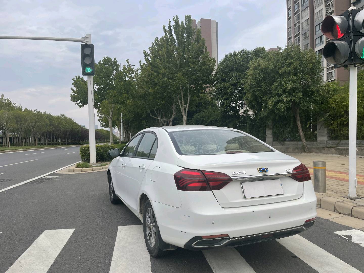 GEELY Emgrand 2018 #8 GEELY Emgrand 2018 car image #8