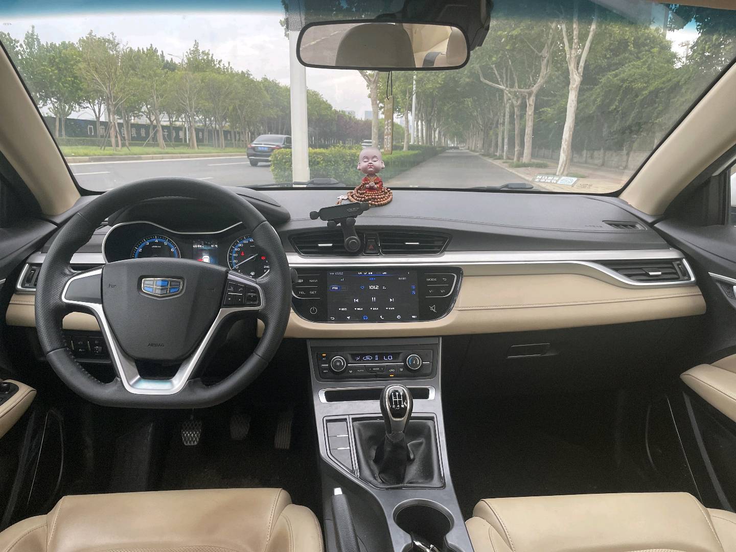GEELY Emgrand 2018 #4 GEELY Emgrand 2018 car image #4