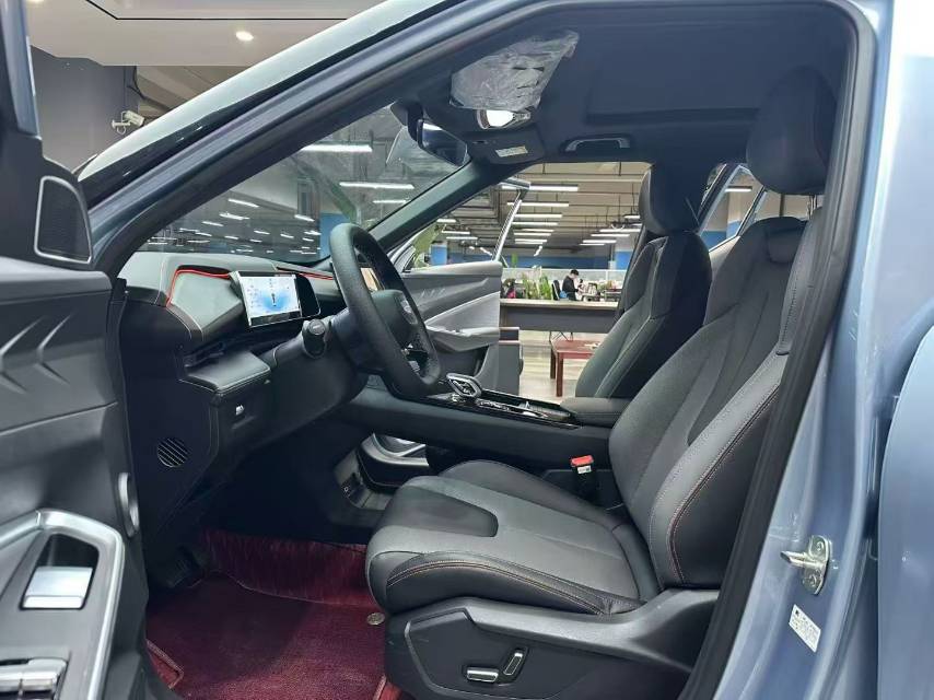 GEELY Boyue L 2023 car image #9