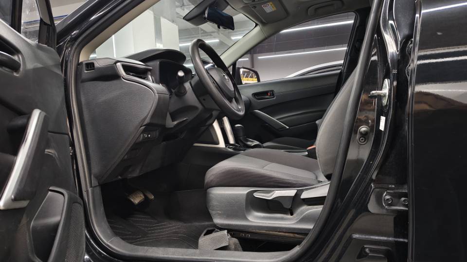 Toyota Corolla Cross 2023 car image #4