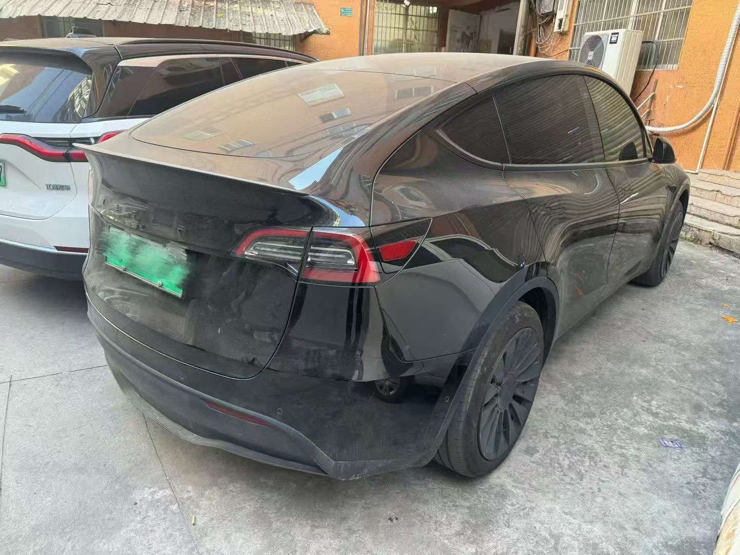 Tesla Model Y 2024 car image #5
