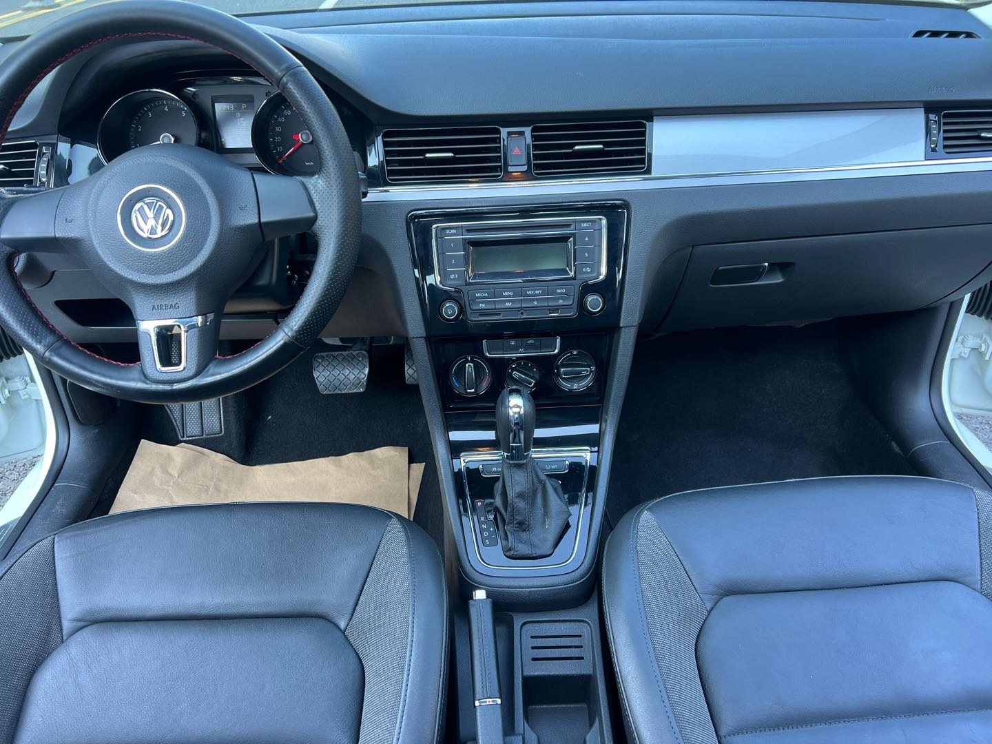Volkswagen Bora 2014 car image #10