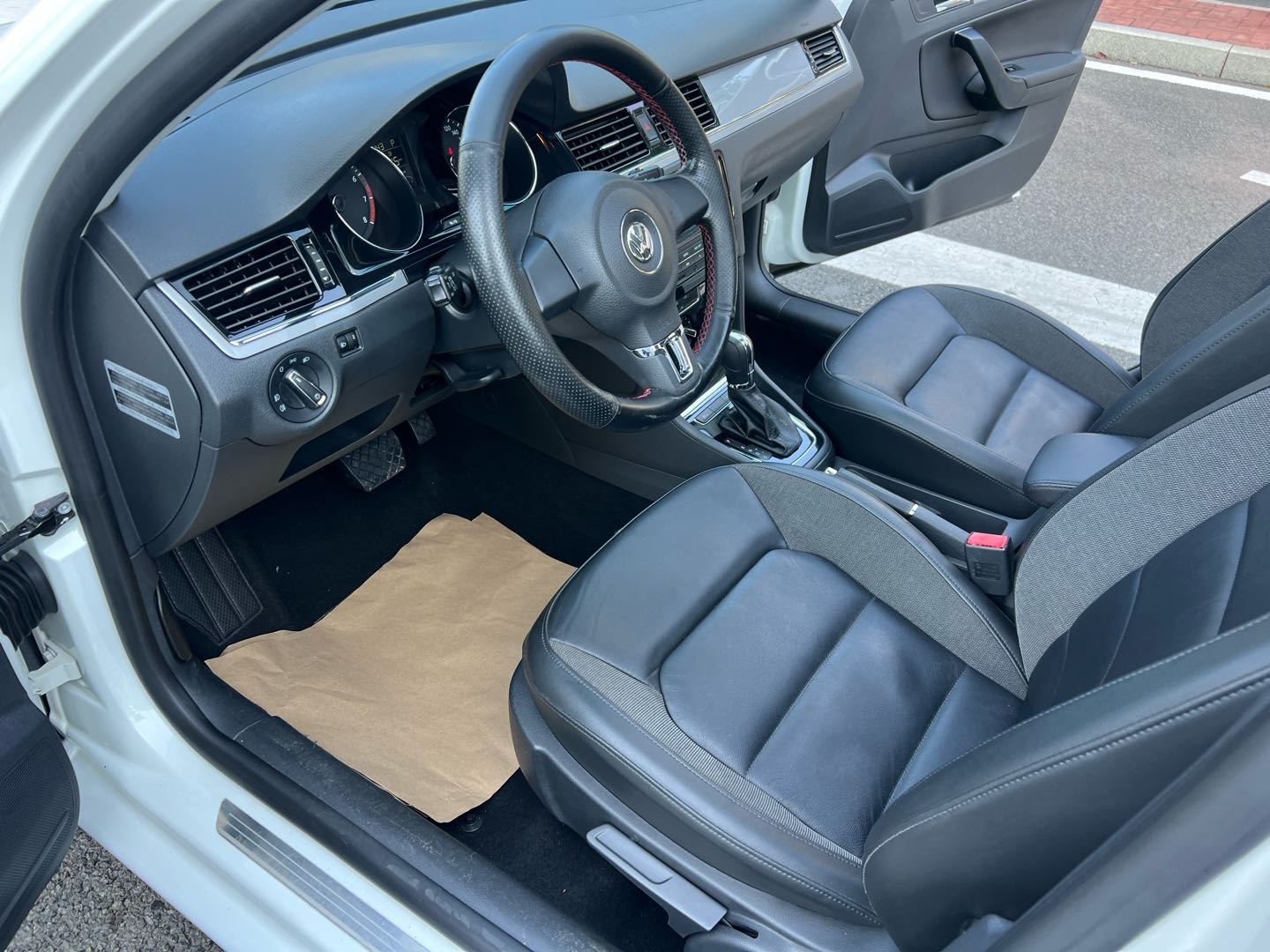 Volkswagen Bora 2014 car image #8