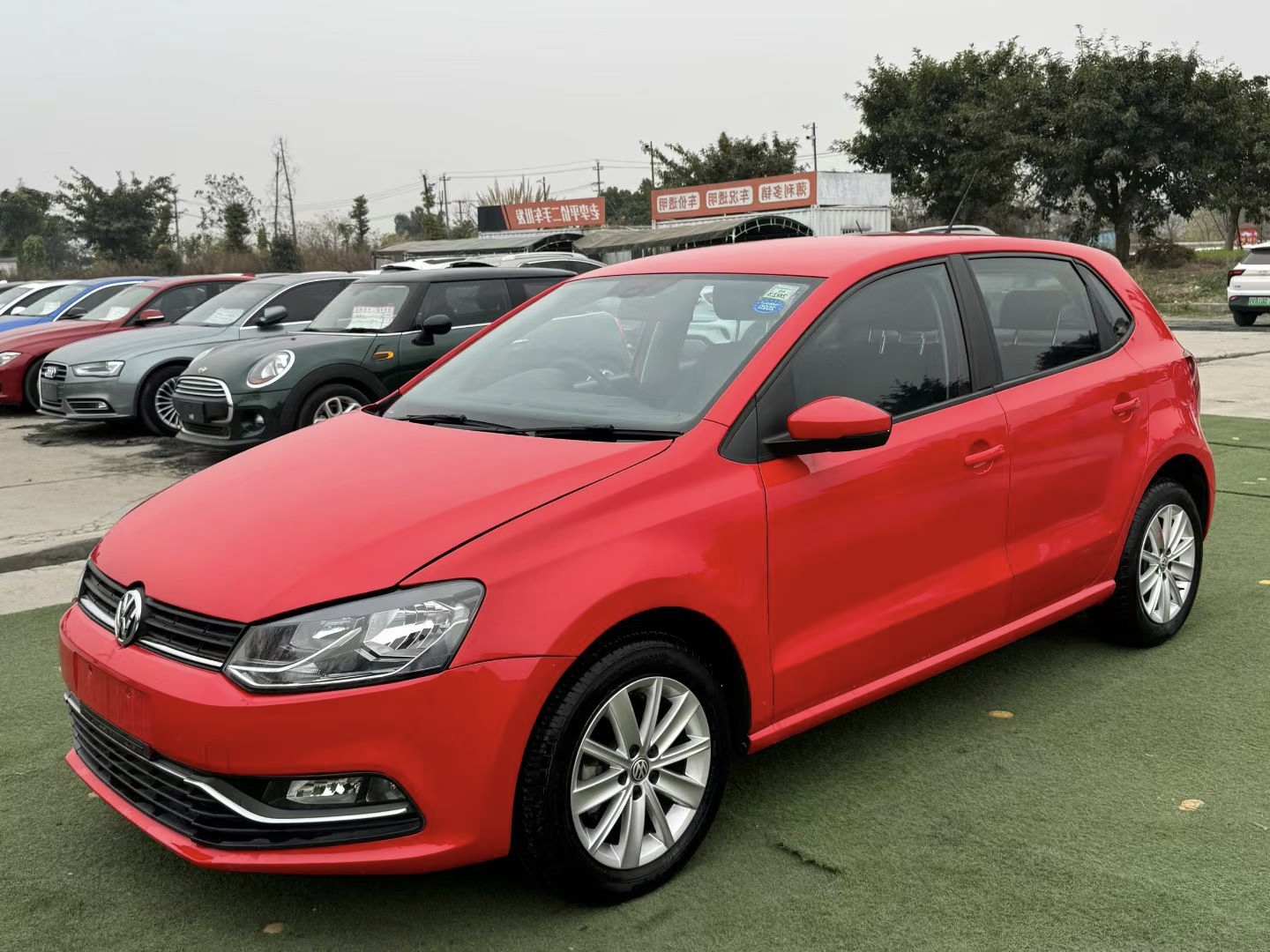 Volkswagen Polo 2014 car image #2