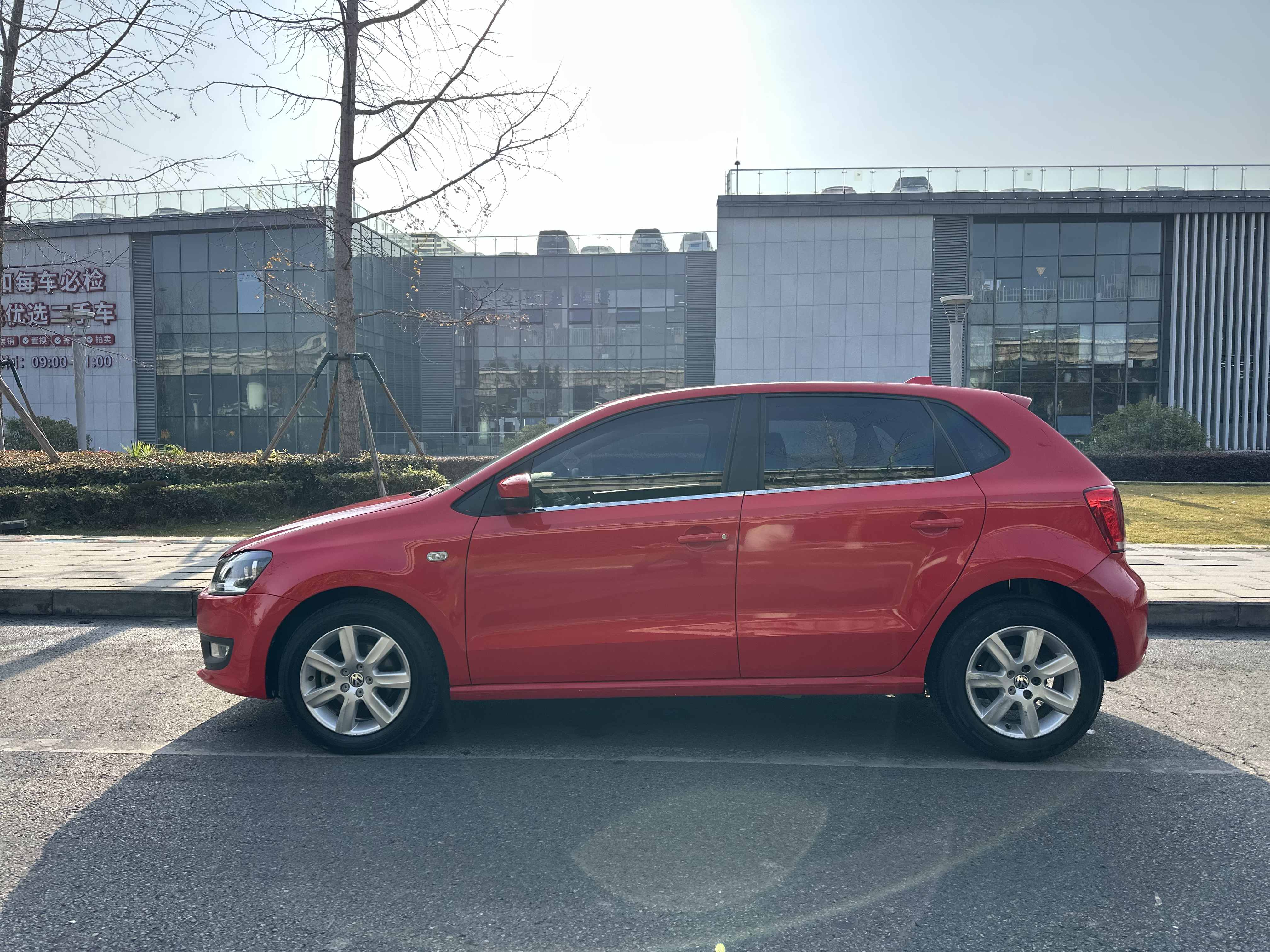 Volkswagen Polo 2013 car image #8