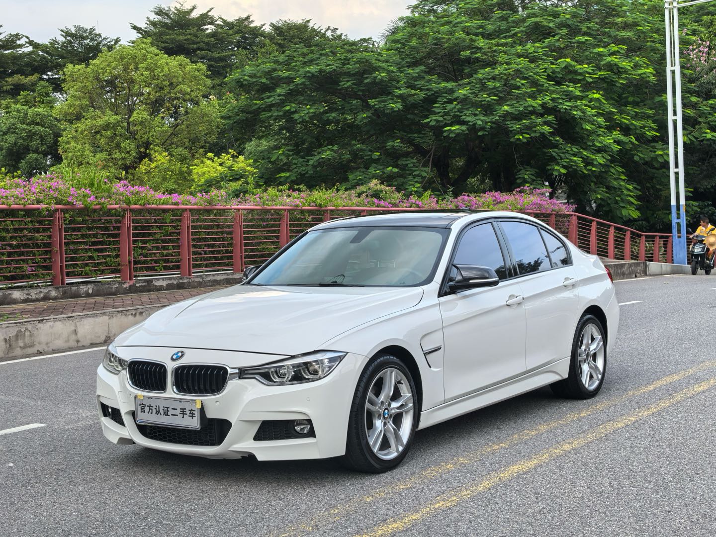 BMW 3 Series 2018 #2 BMW 3 Series 2018 car image #2