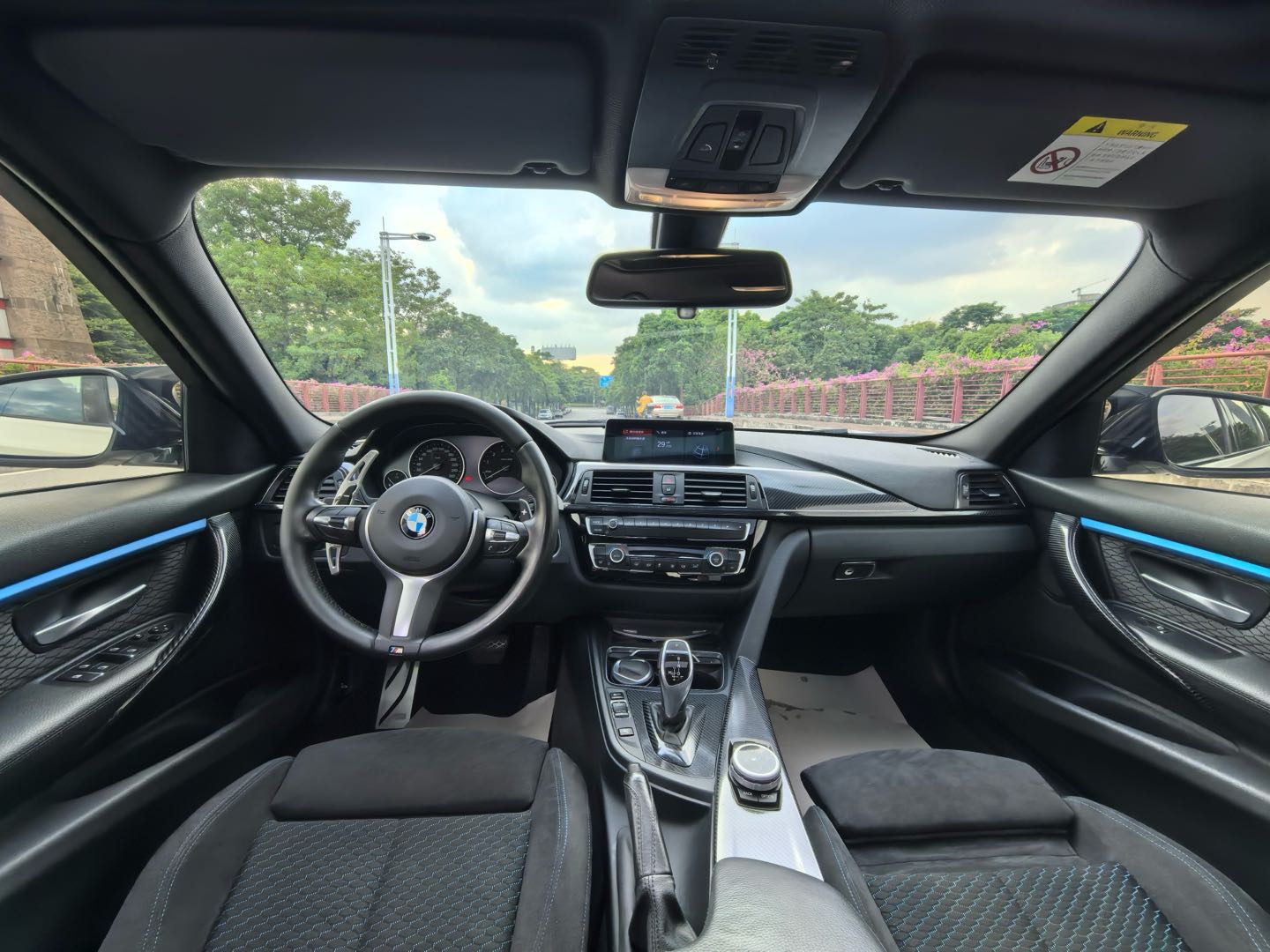 BMW 3 Series 2018 #6 BMW 3 Series 2018 car image #6
