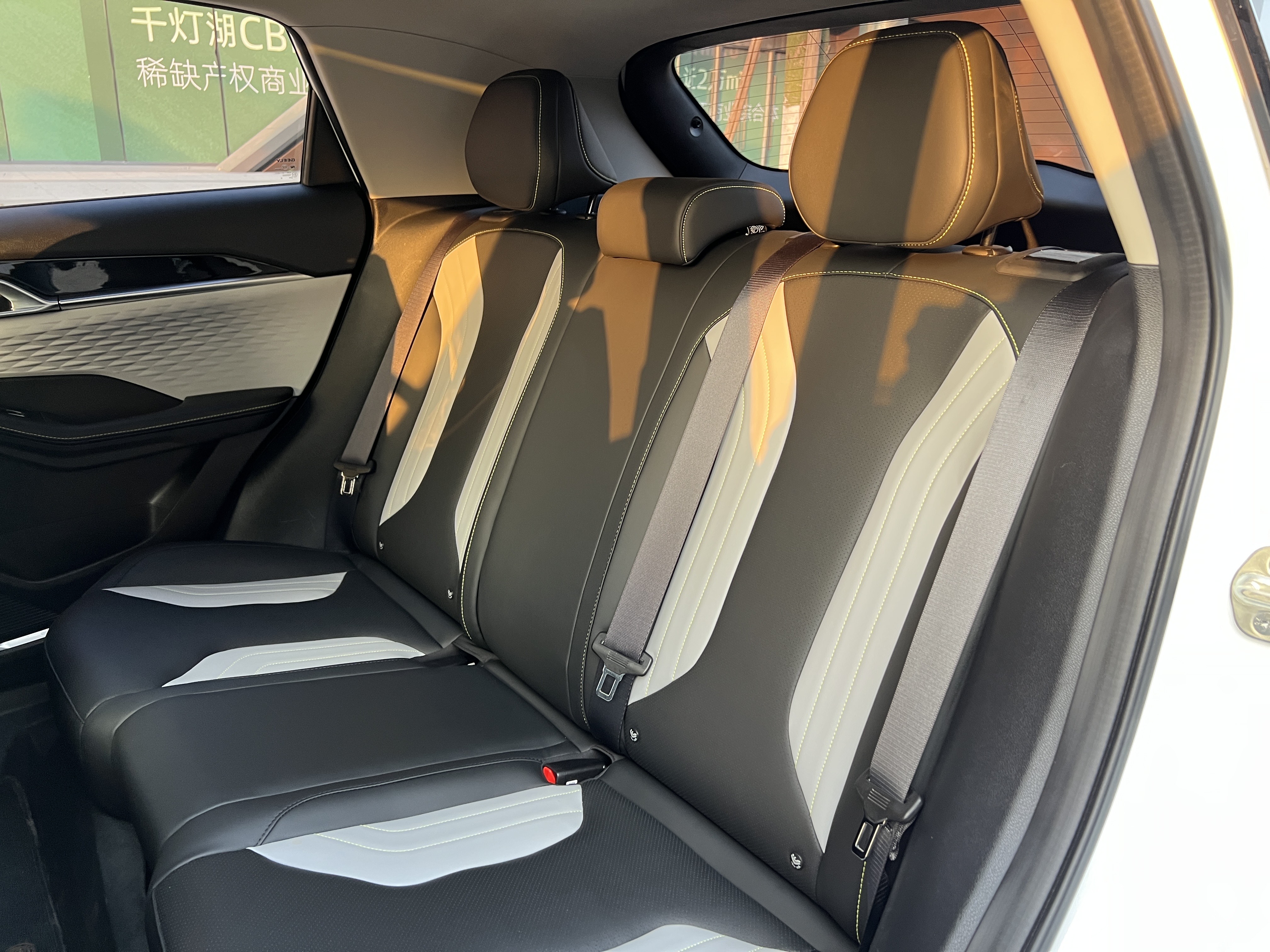 GEELY Coolray 2023 car image #13