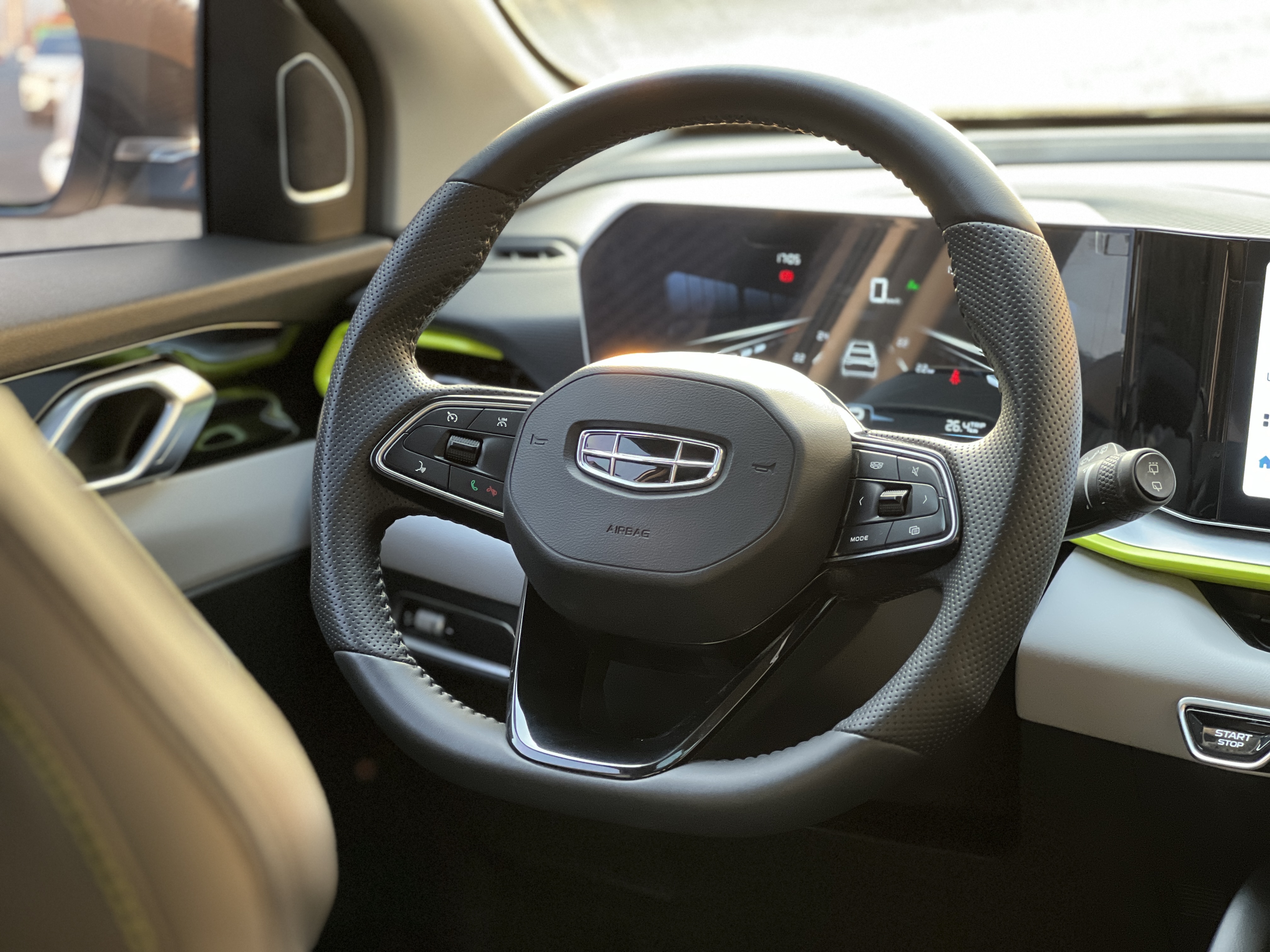 GEELY Coolray 2023 car image #9